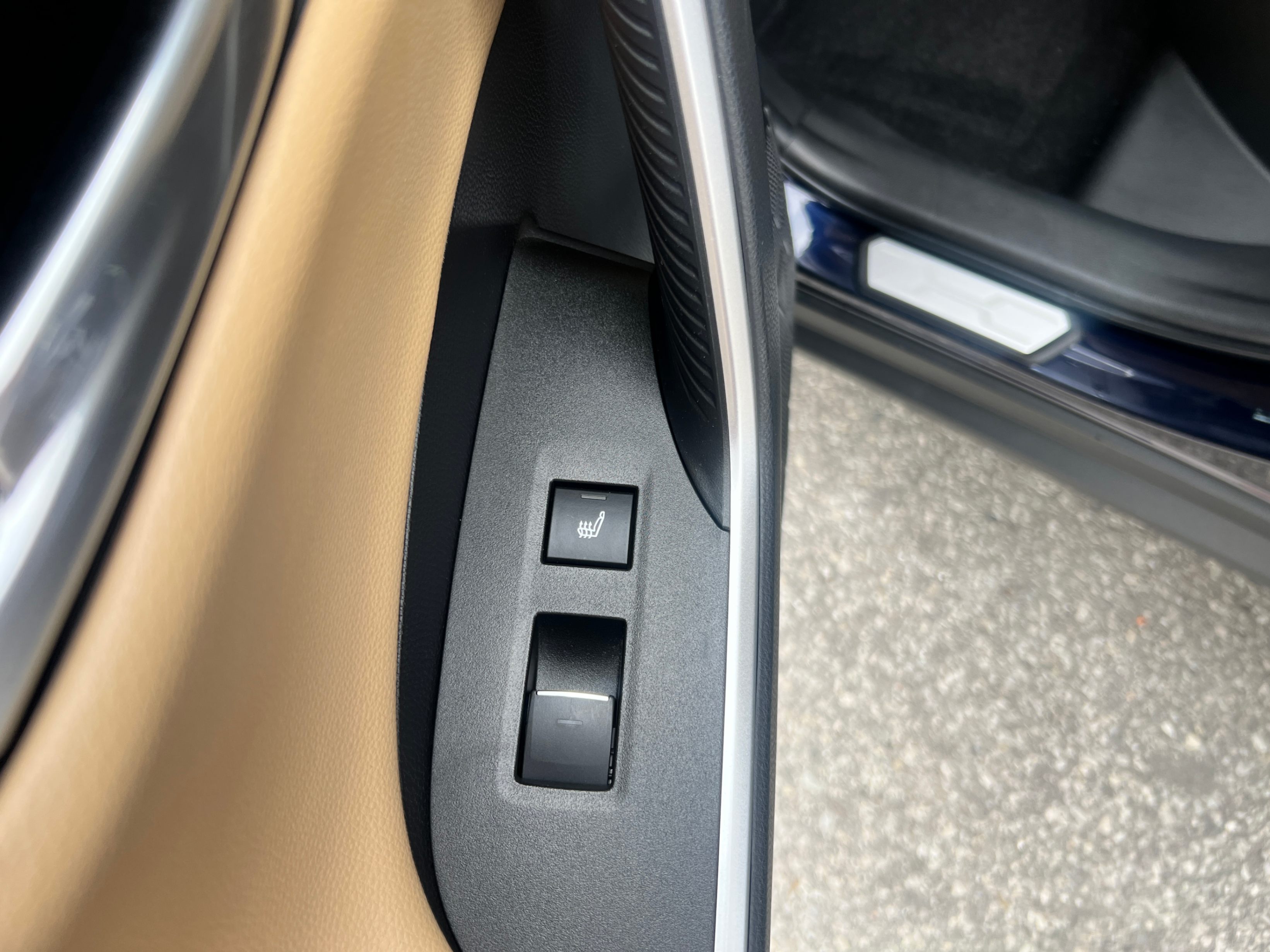 /crownautomobile/2023-Toyota-RAV4-6290525111239595.jpg