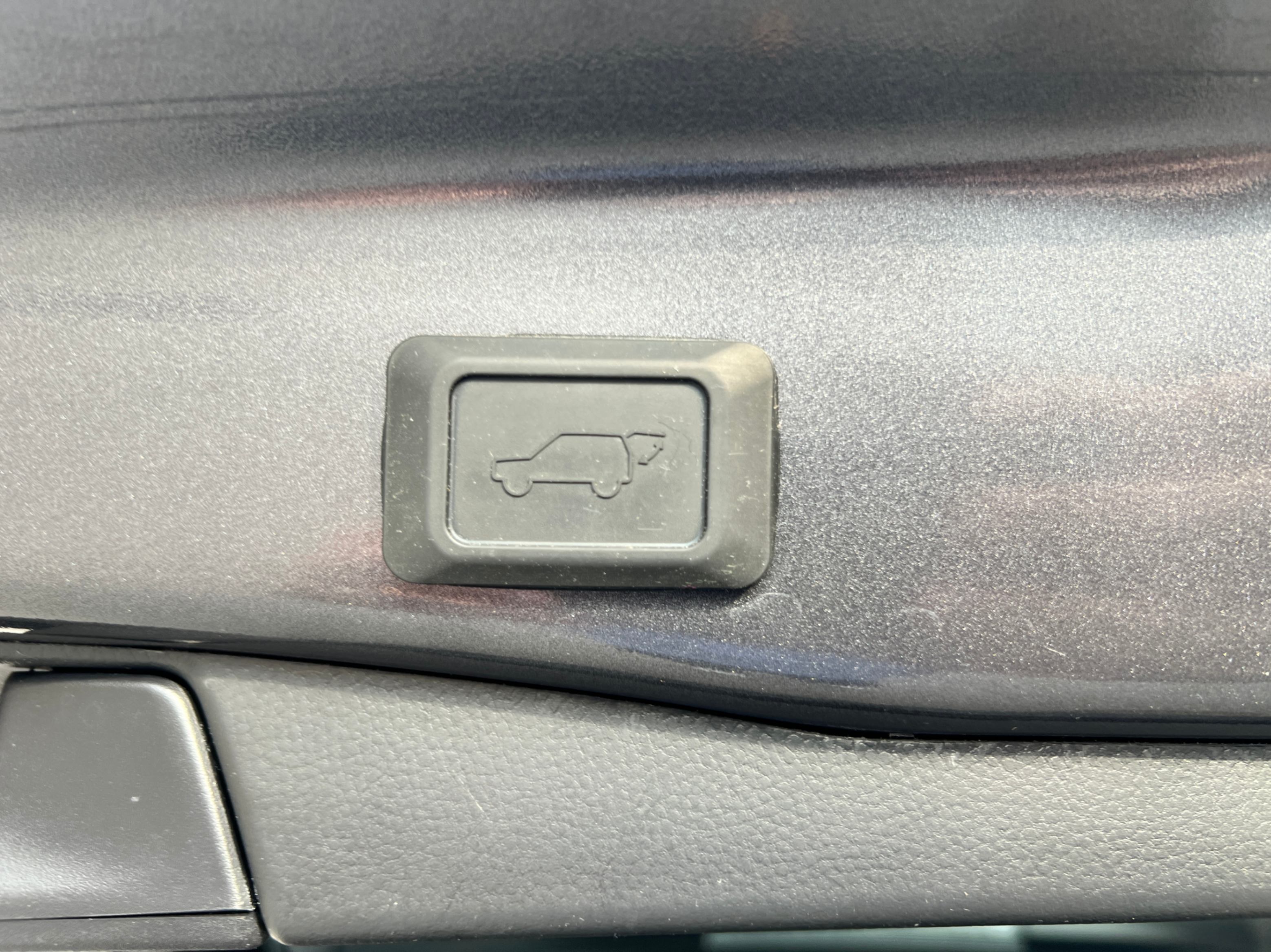 /crownautomobile/2023-Toyota-RAV4-6448637059068807.jpg