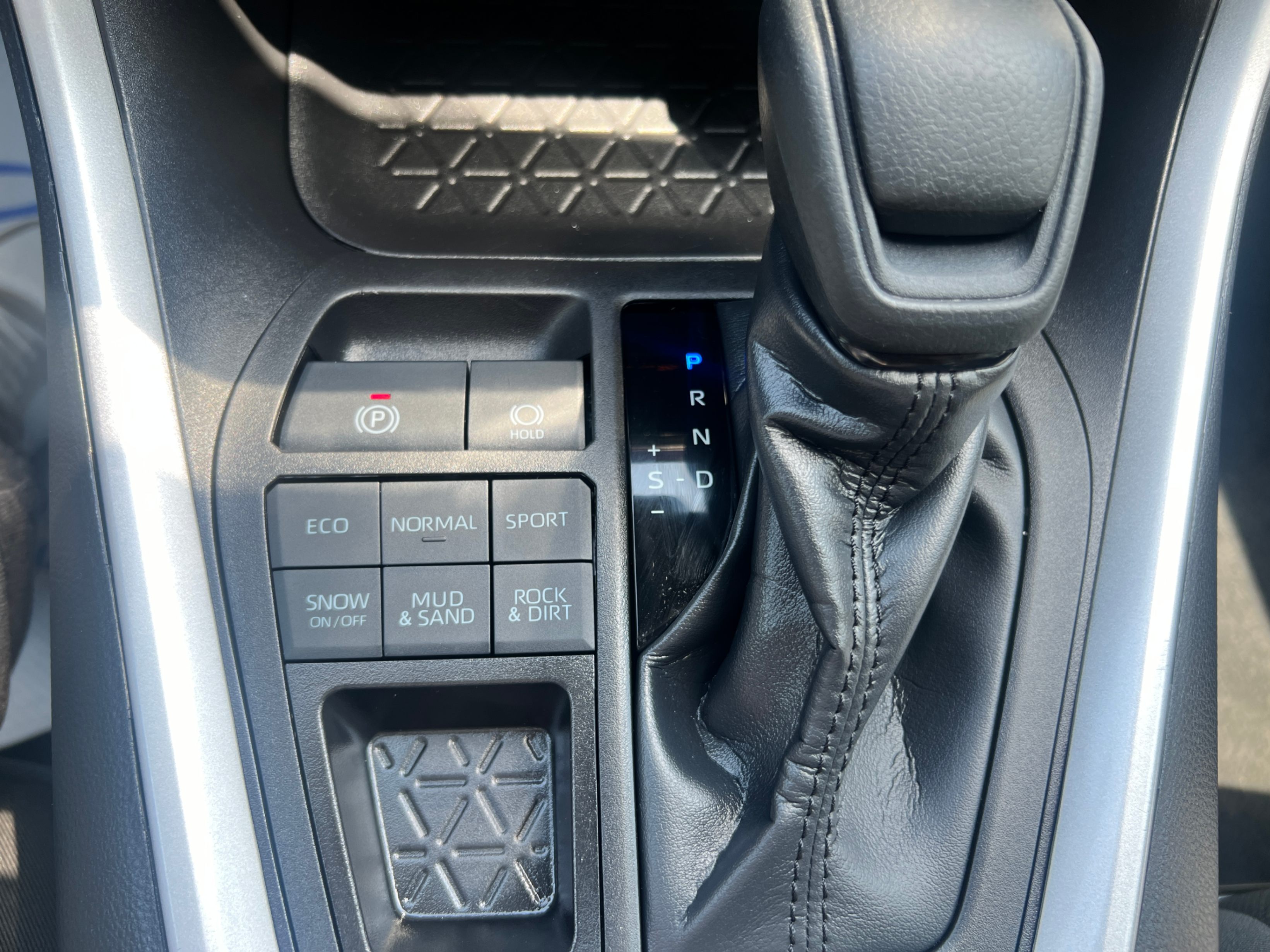 /crownautomobile/2023-Toyota-RAV4-6490891506706504.jpg