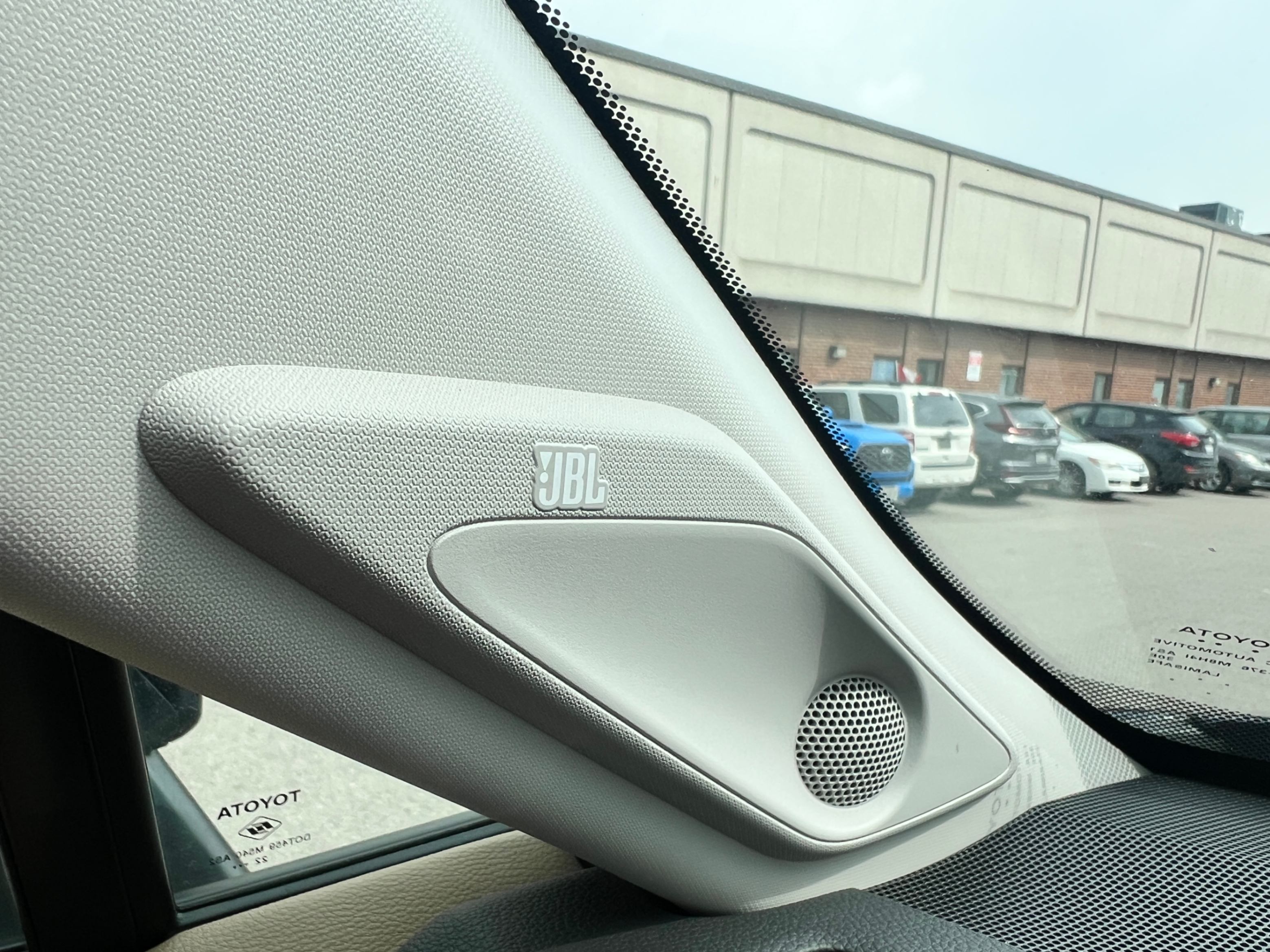 /crownautomobile/2023-Toyota-RAV4-6772451274416851.jpg