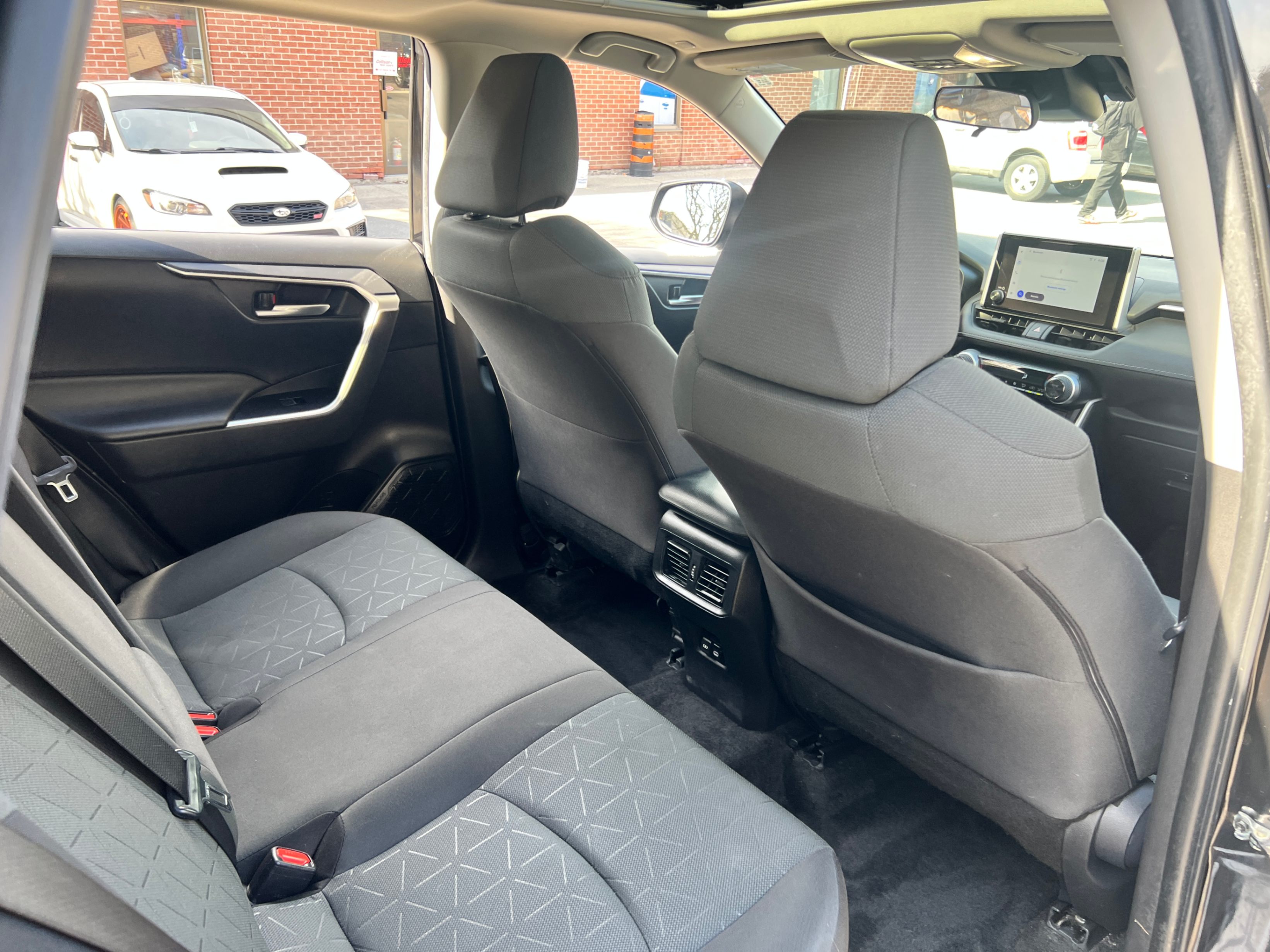 /crownautomobile/2023-Toyota-RAV4-7138873154212355.jpg