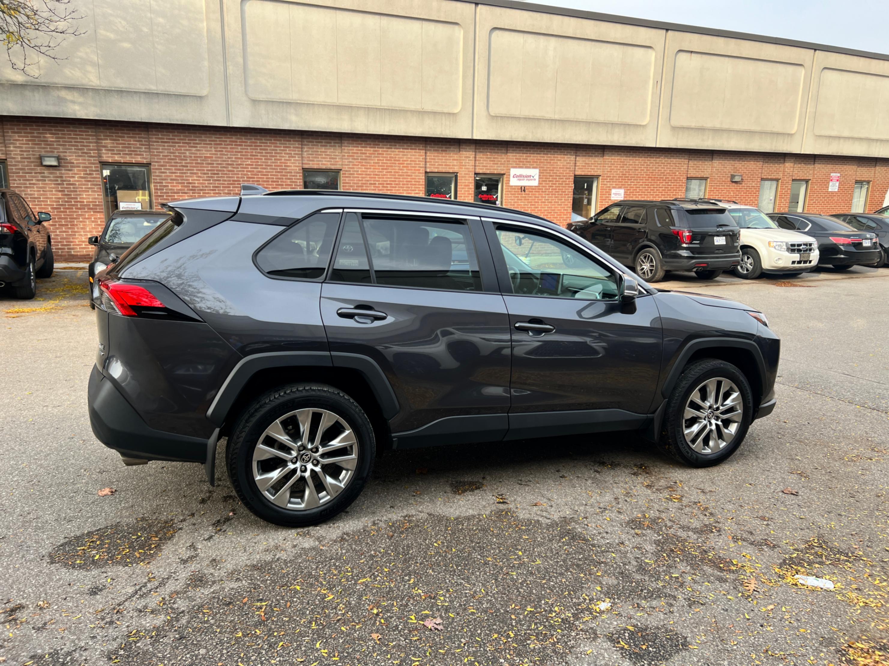 /crownautomobile/2023-Toyota-RAV4-7671020361430154.jpg