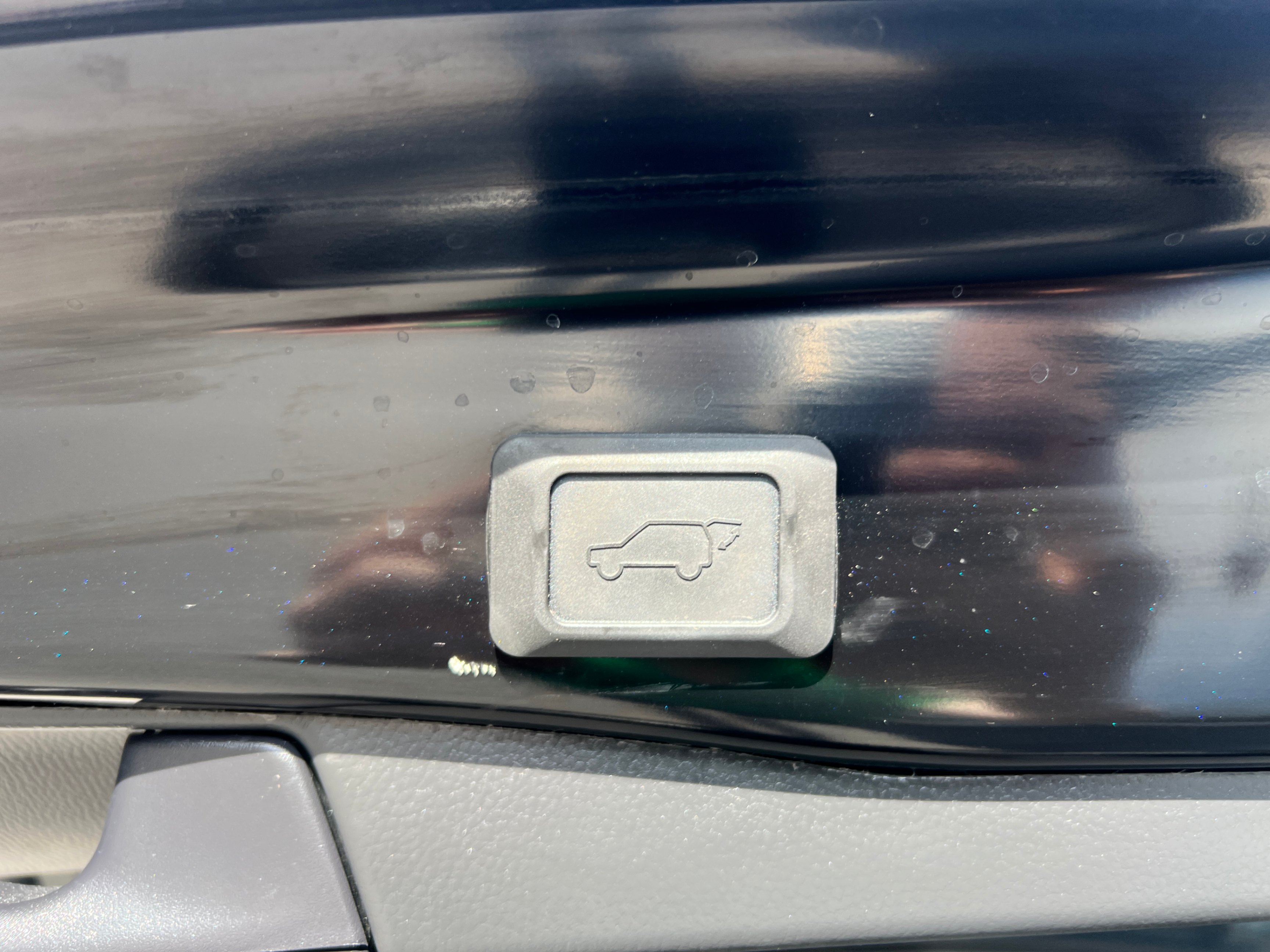 /crownautomobile/2023-Toyota-RAV4-7796913384598632.jpg