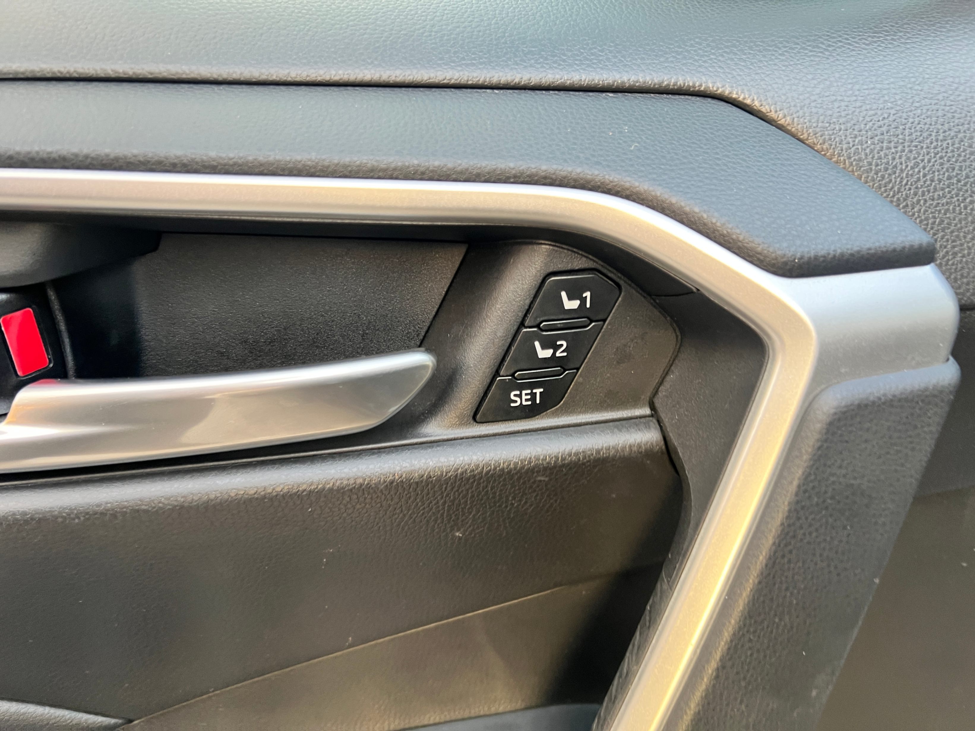 /crownautomobile/2023-Toyota-RAV4-8029166146023994.jpg