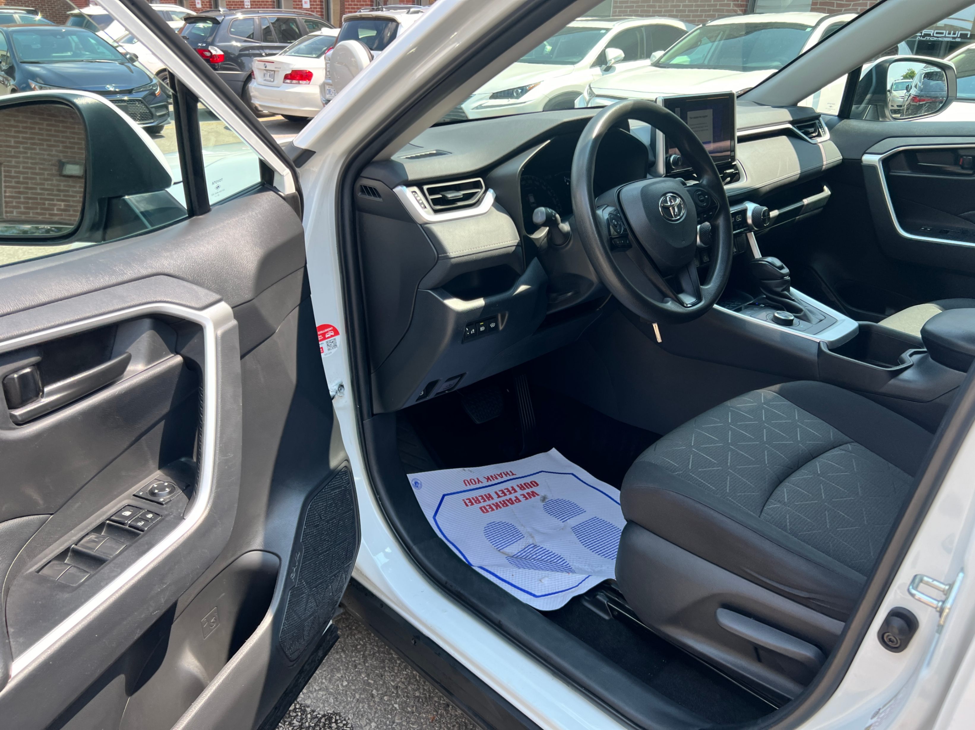 /crownautomobile/2023-Toyota-RAV4-8267886179958823.jpg
