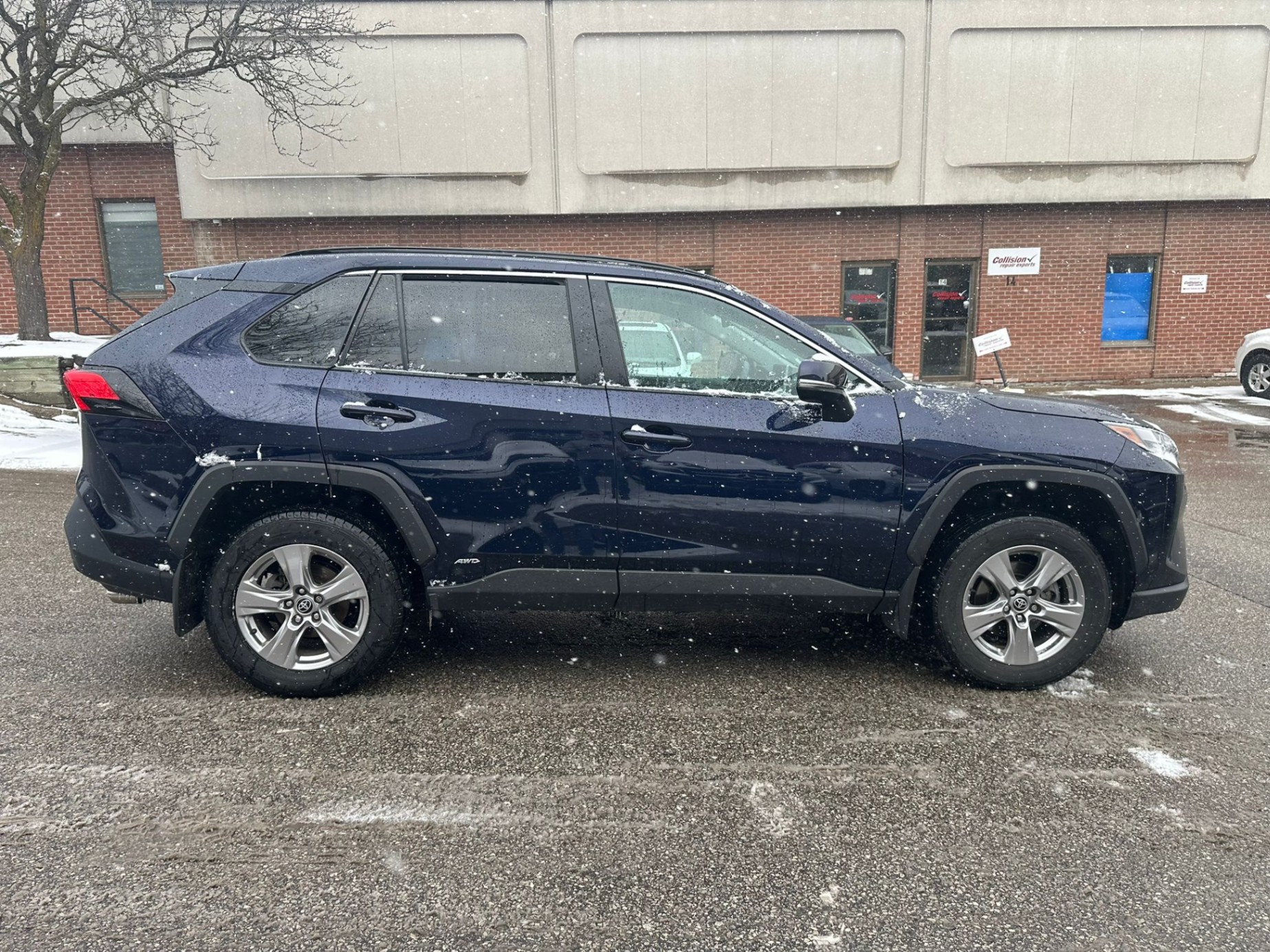 /crownautomobile/2023-Toyota-RAV4-8703360413691403.jpg