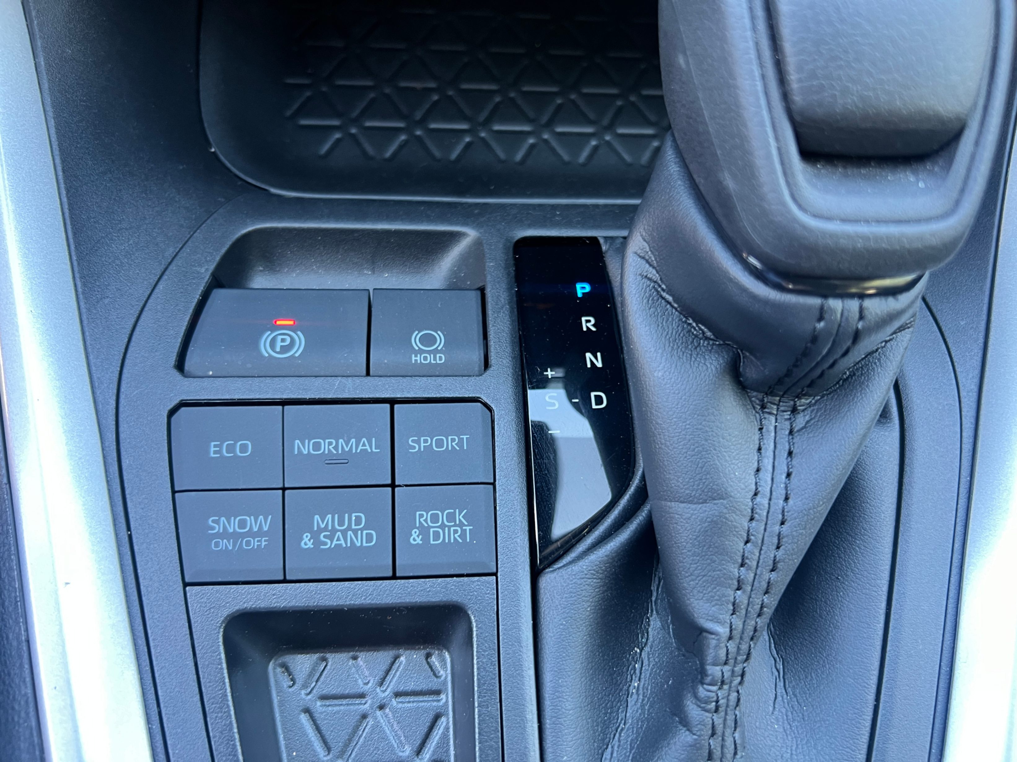 /crownautomobile/2023-Toyota-RAV4-9706417229583655.jpg