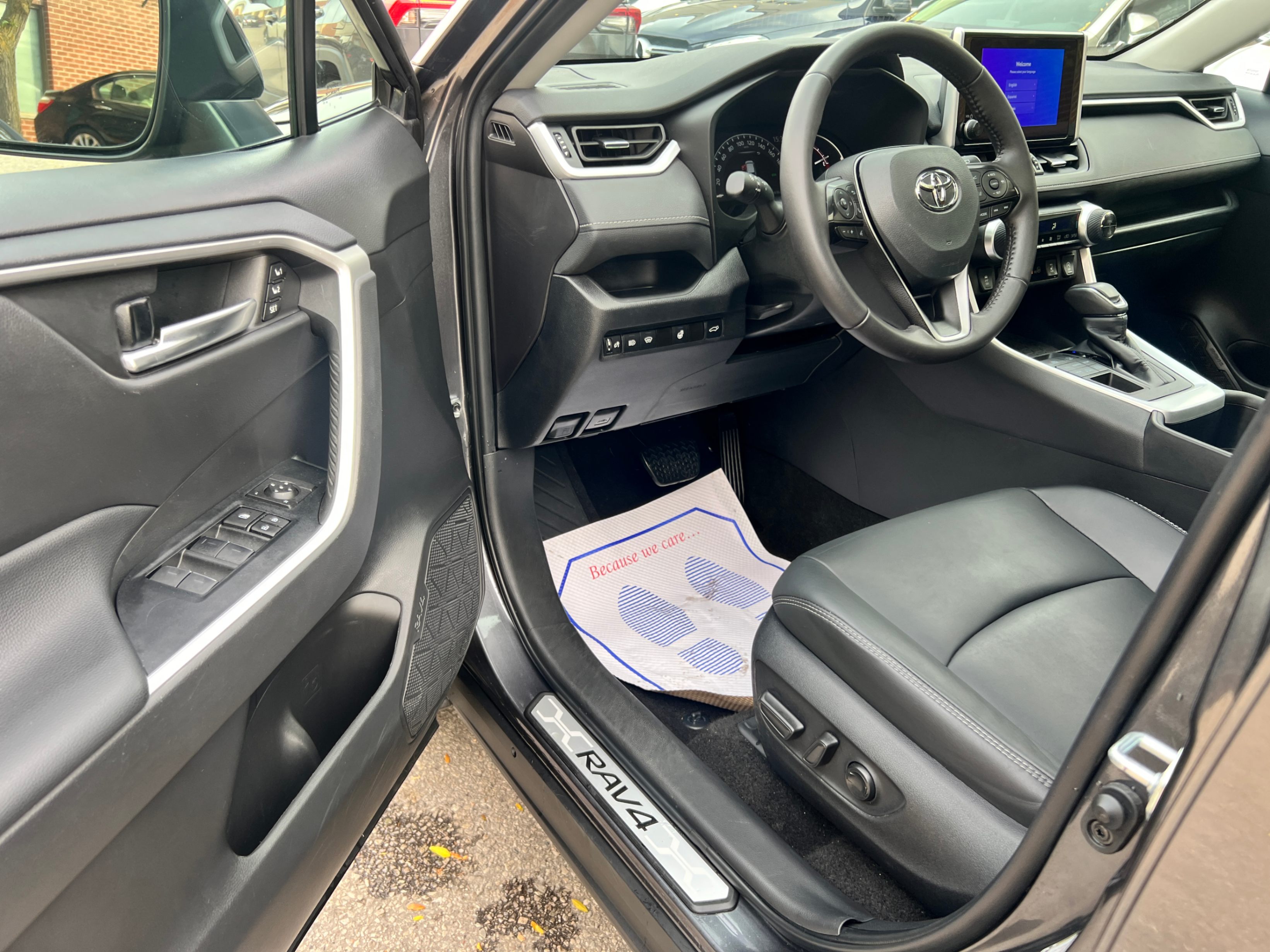 /crownautomobile/2023-Toyota-RAV4-9793520083531391.jpg
