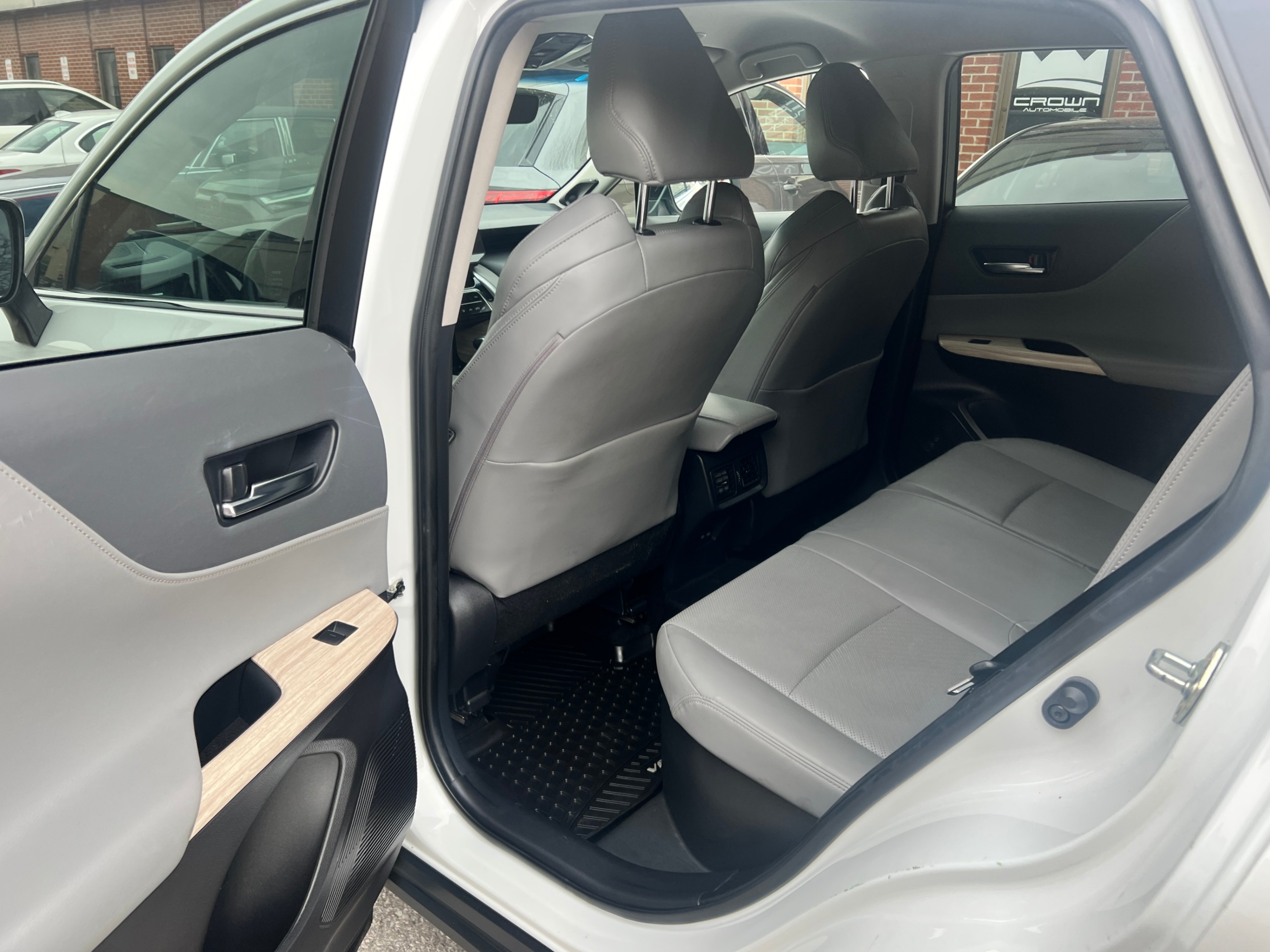 /crownautomobile/2023-Toyota-Venza-8067083650066309.jpg