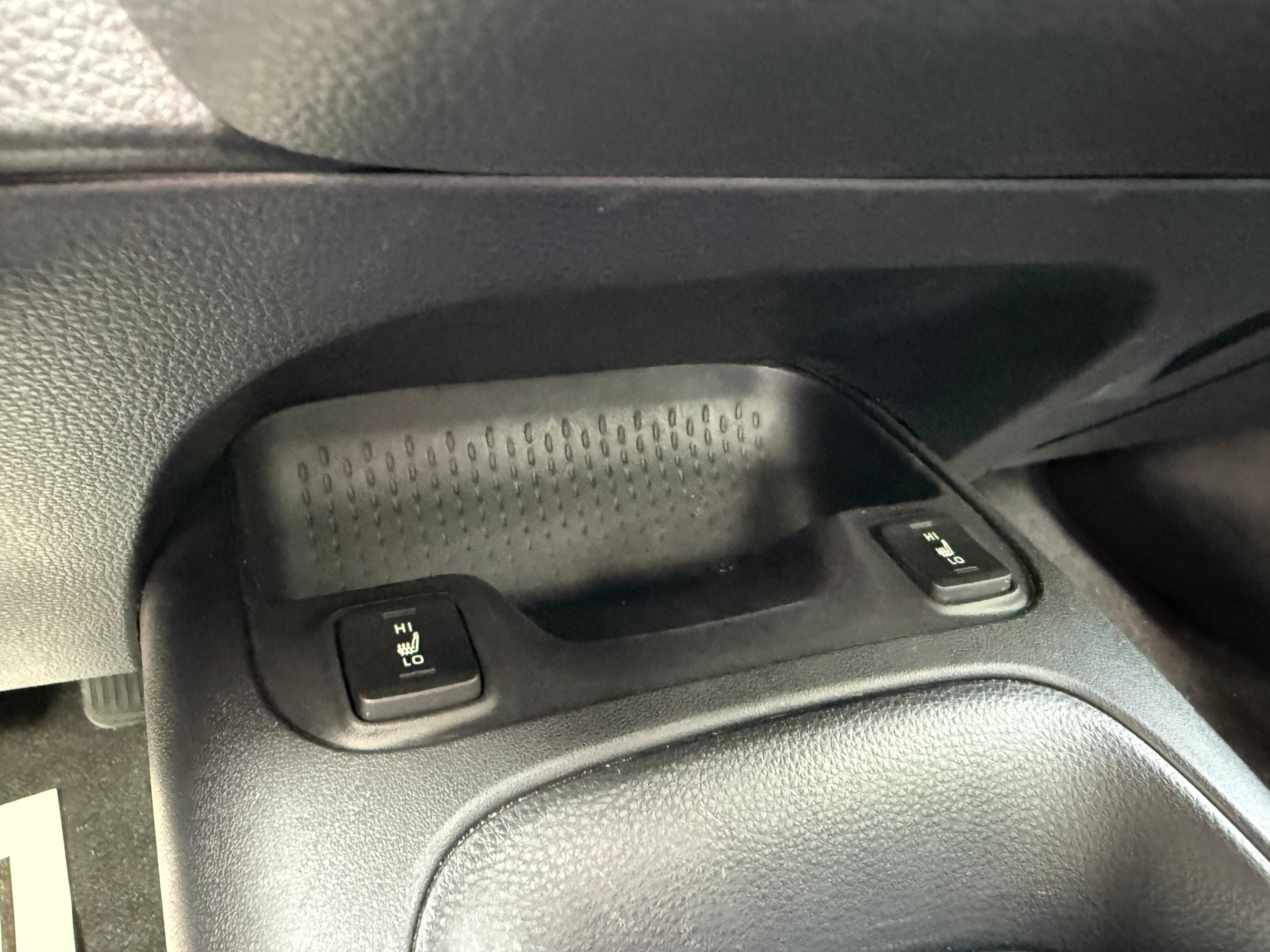 /crownautomobile/2024-Toyota-Corolla-1332338860015696.jpg