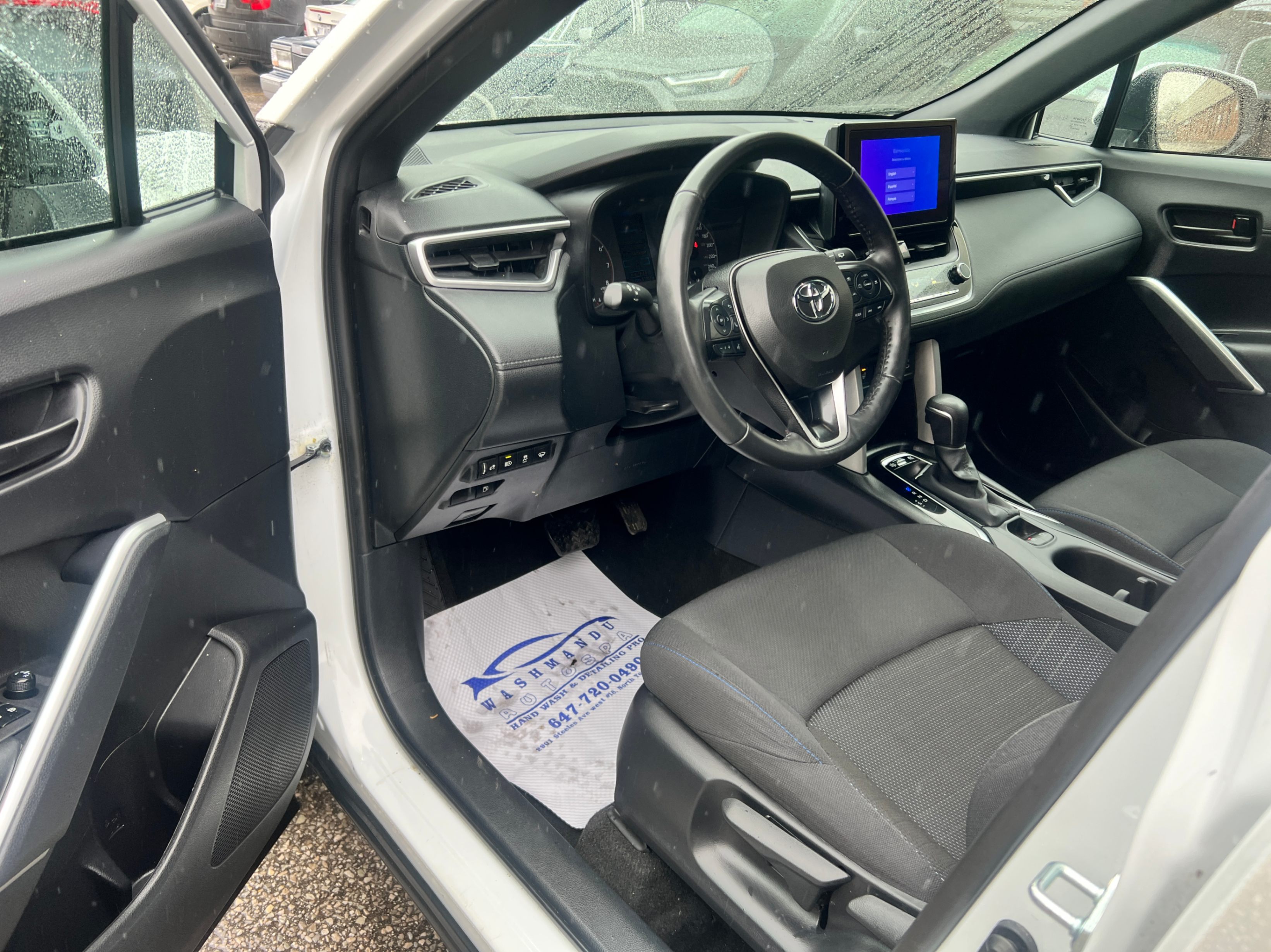 /crownautomobile/2024-Toyota-CorollaCross-0010555132616623109.jpg
