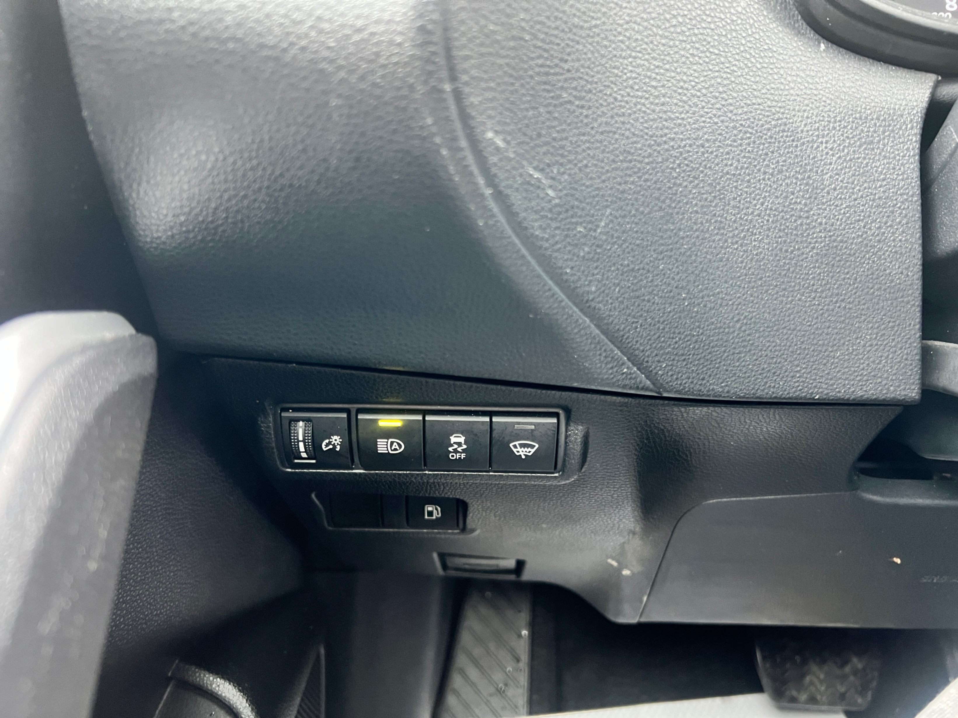 /crownautomobile/2024-Toyota-CorollaCross-06085537406404695.jpg