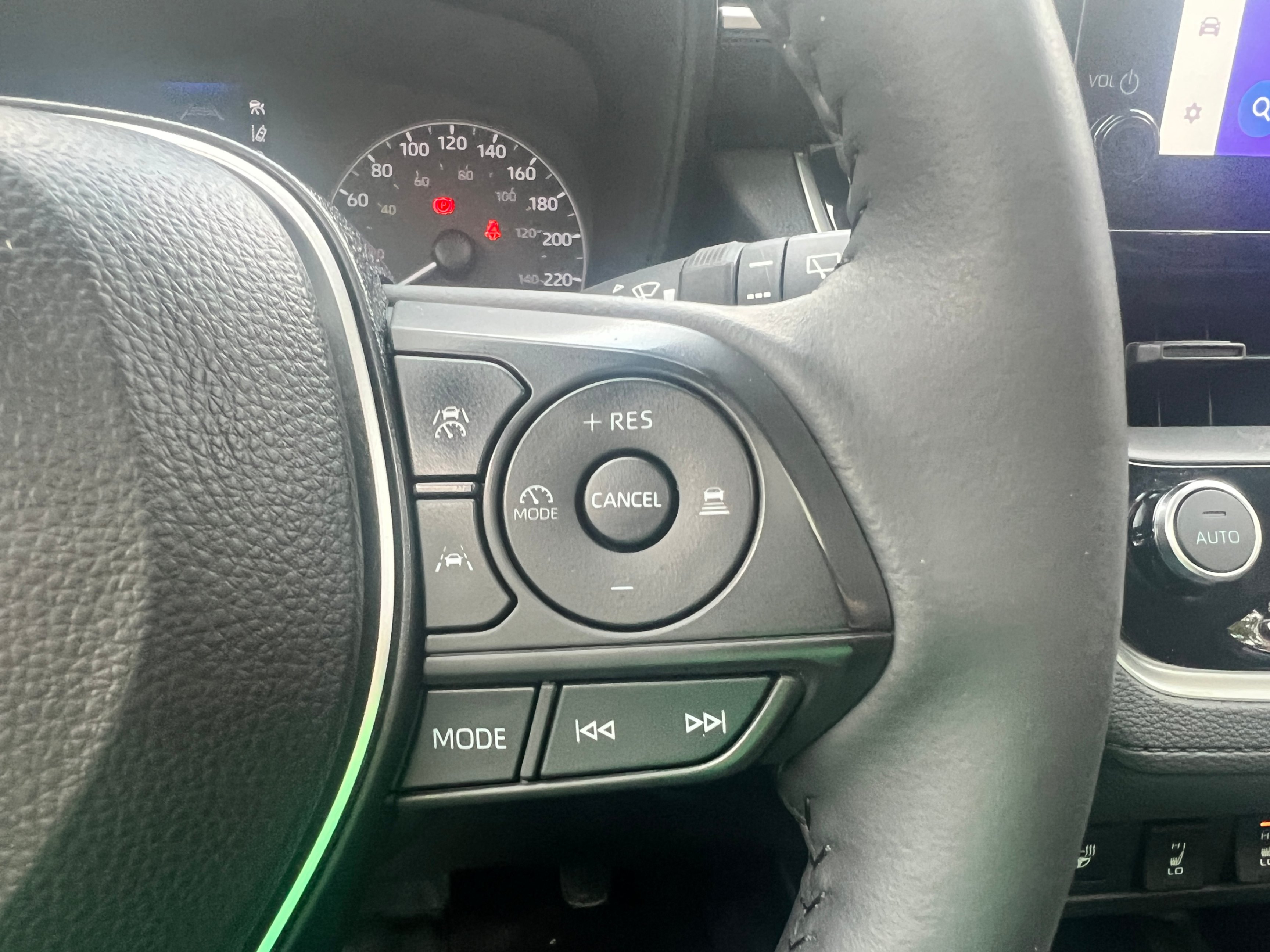 /crownautomobile/2024-Toyota-CorollaCross-3498607487082843.jpg