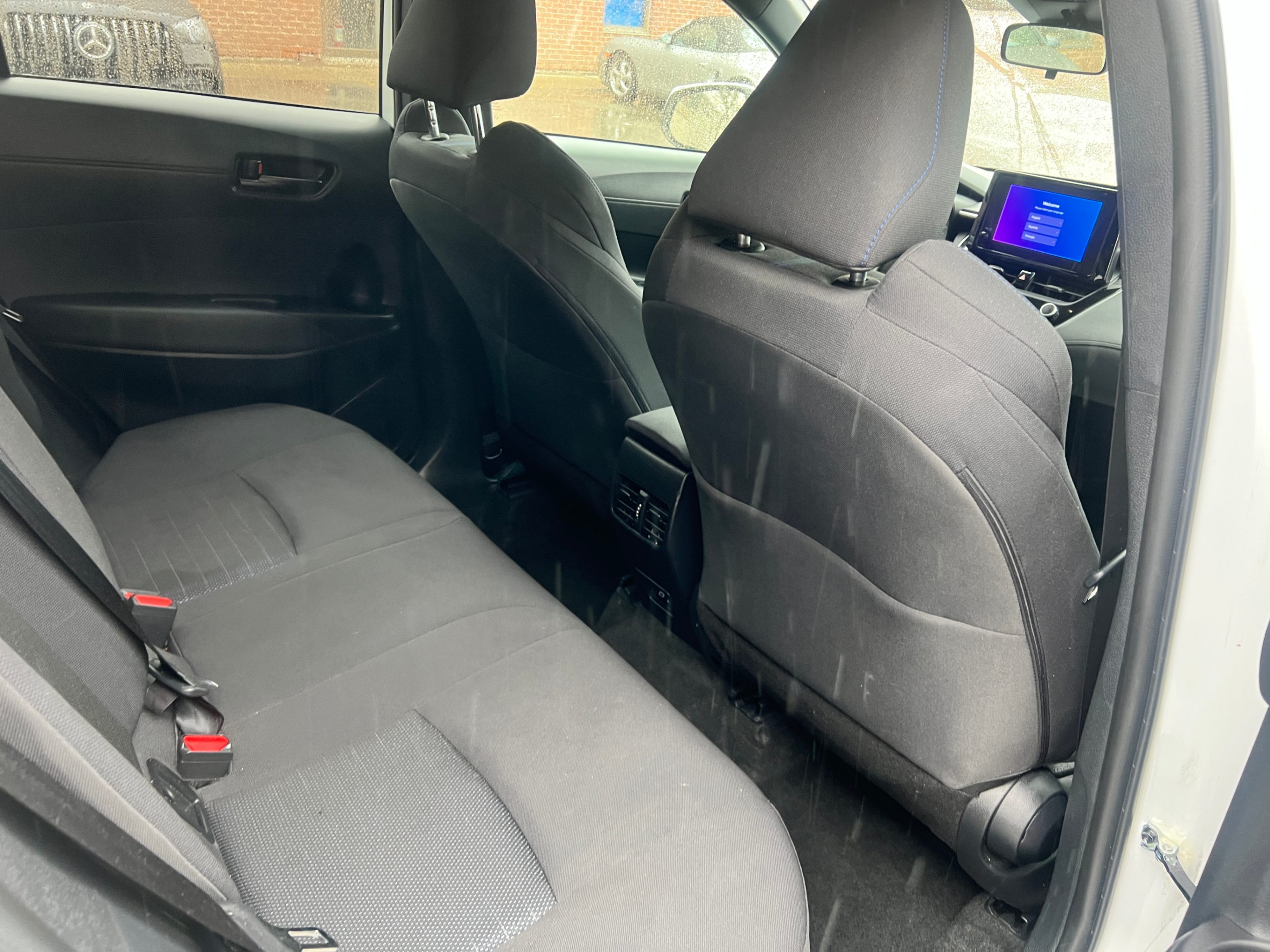 /crownautomobile/2024-Toyota-CorollaCross-39675554662097423.jpg