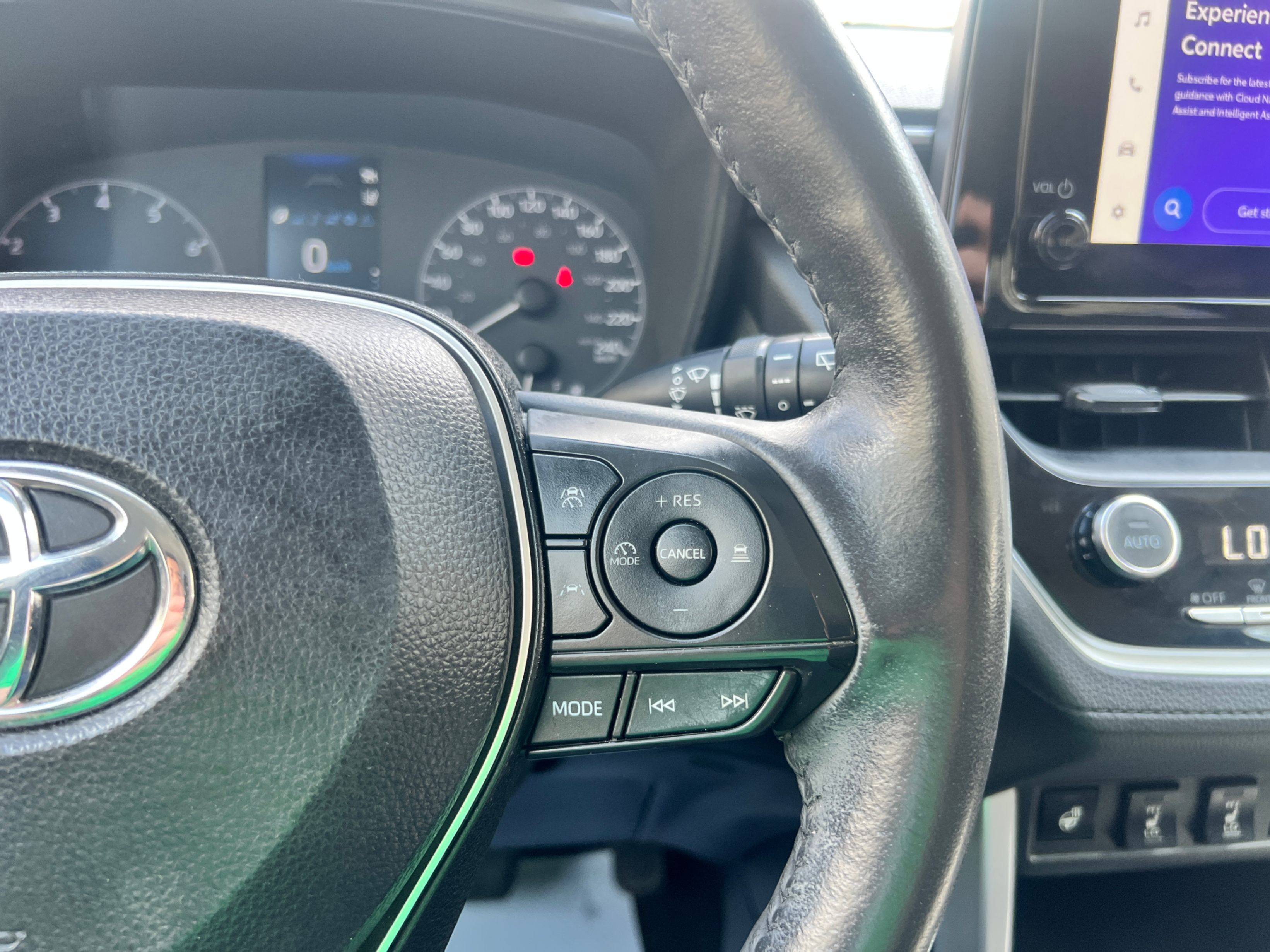/crownautomobile/2024-Toyota-CorollaCross-7812835888885019.jpg