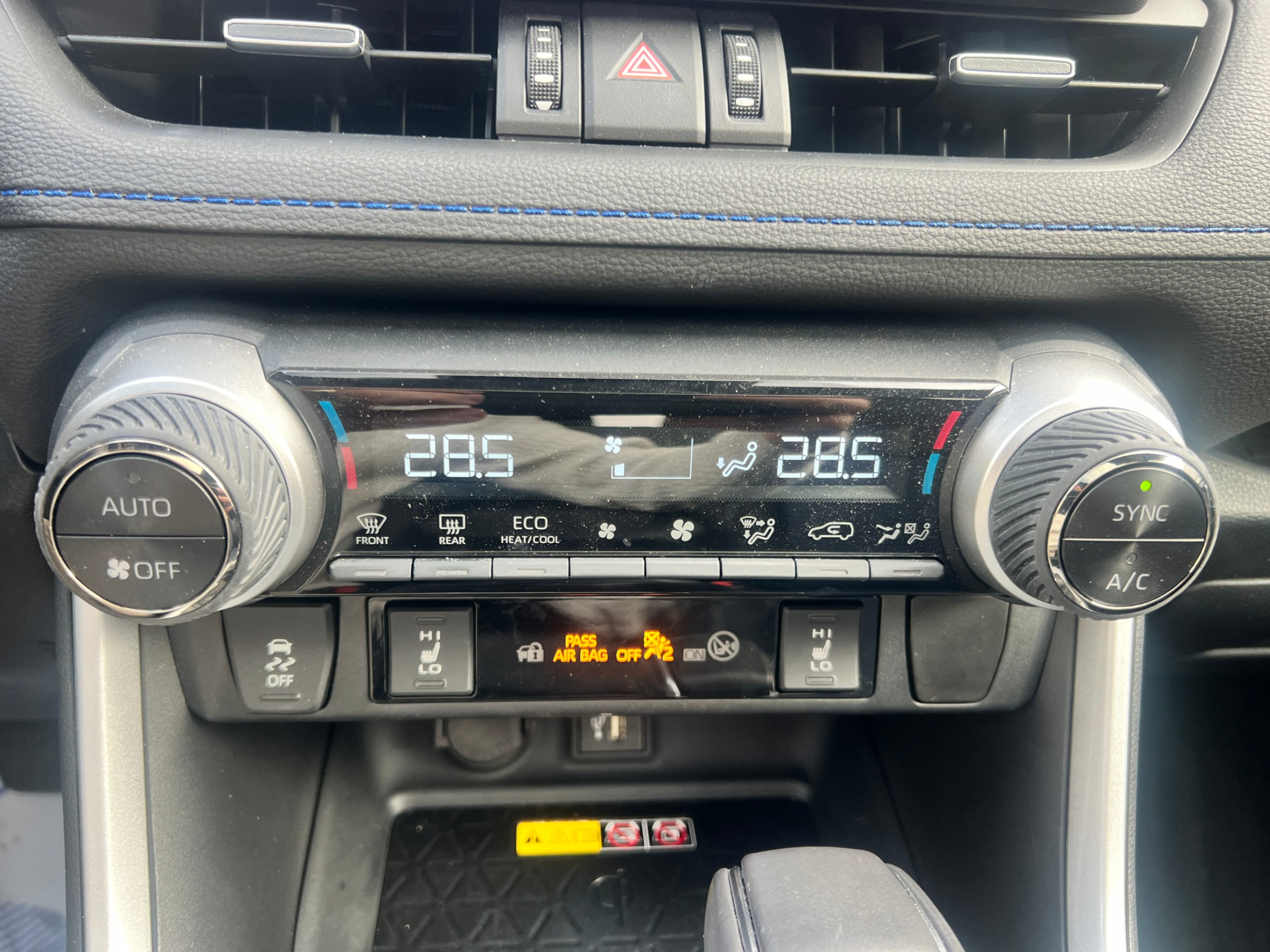 /crownautomobile/2024-Toyota-RAV4-013200217230280531.jpg