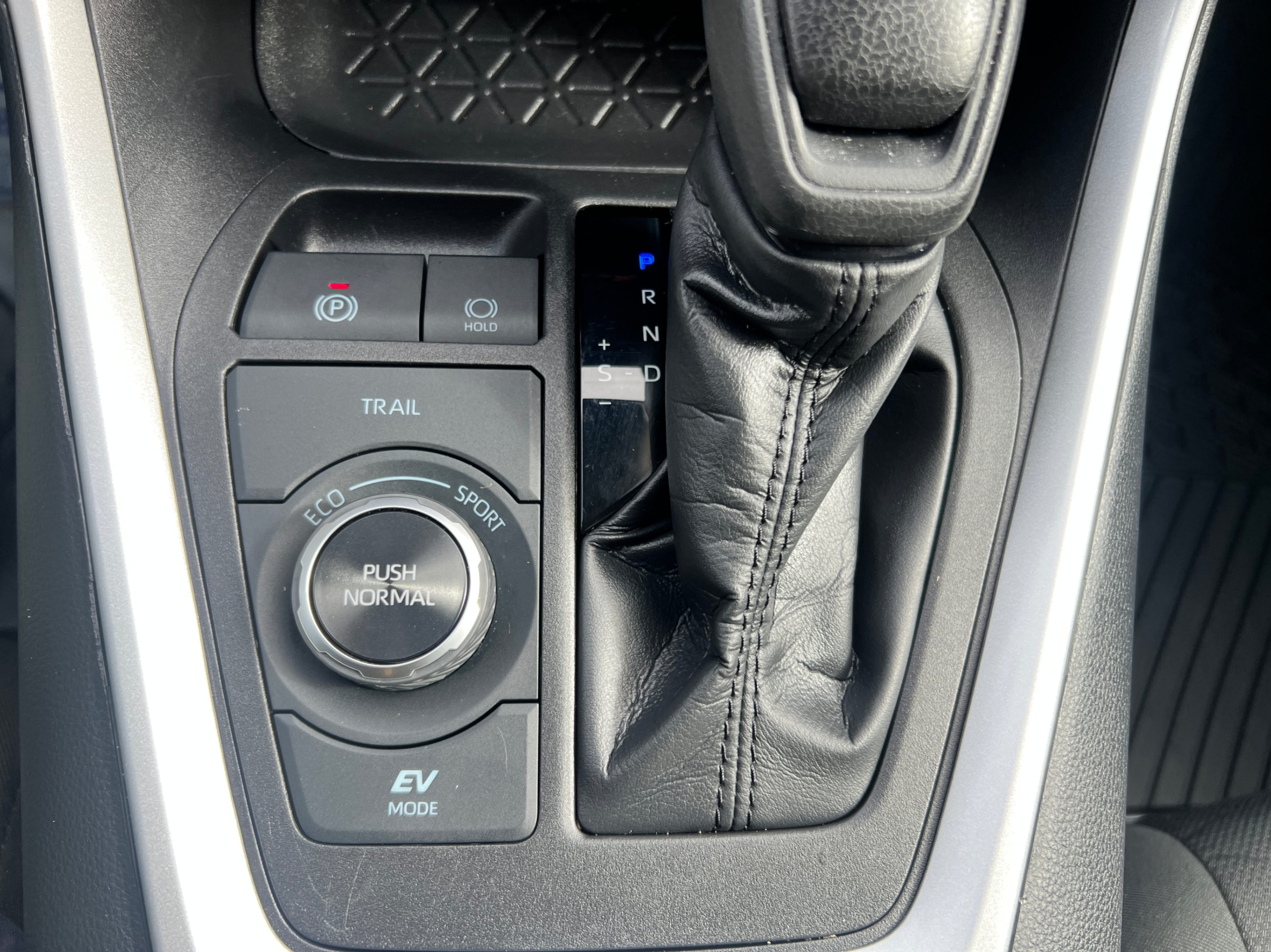 /crownautomobile/2024-Toyota-RAV4-04541831344295866.jpg