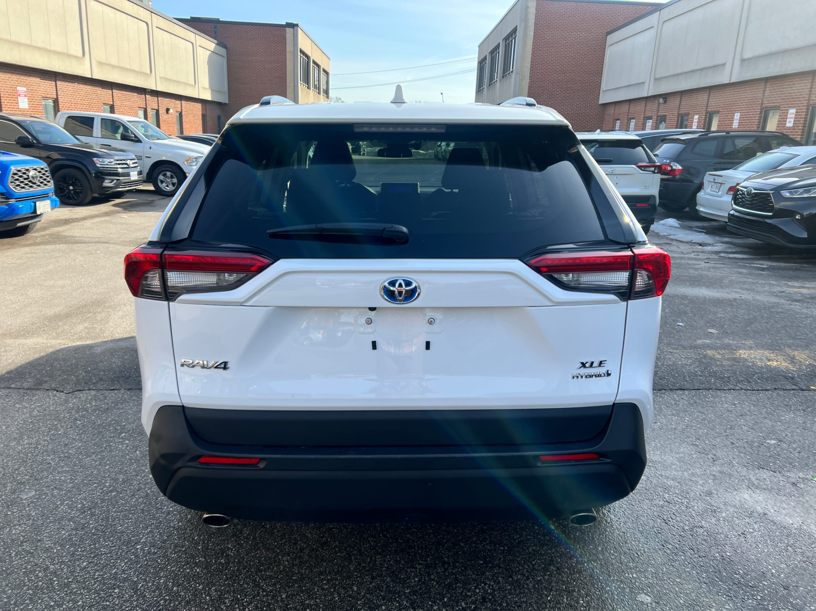 /crownautomobile/2024-Toyota-RAV4-05430869156225304.jpg