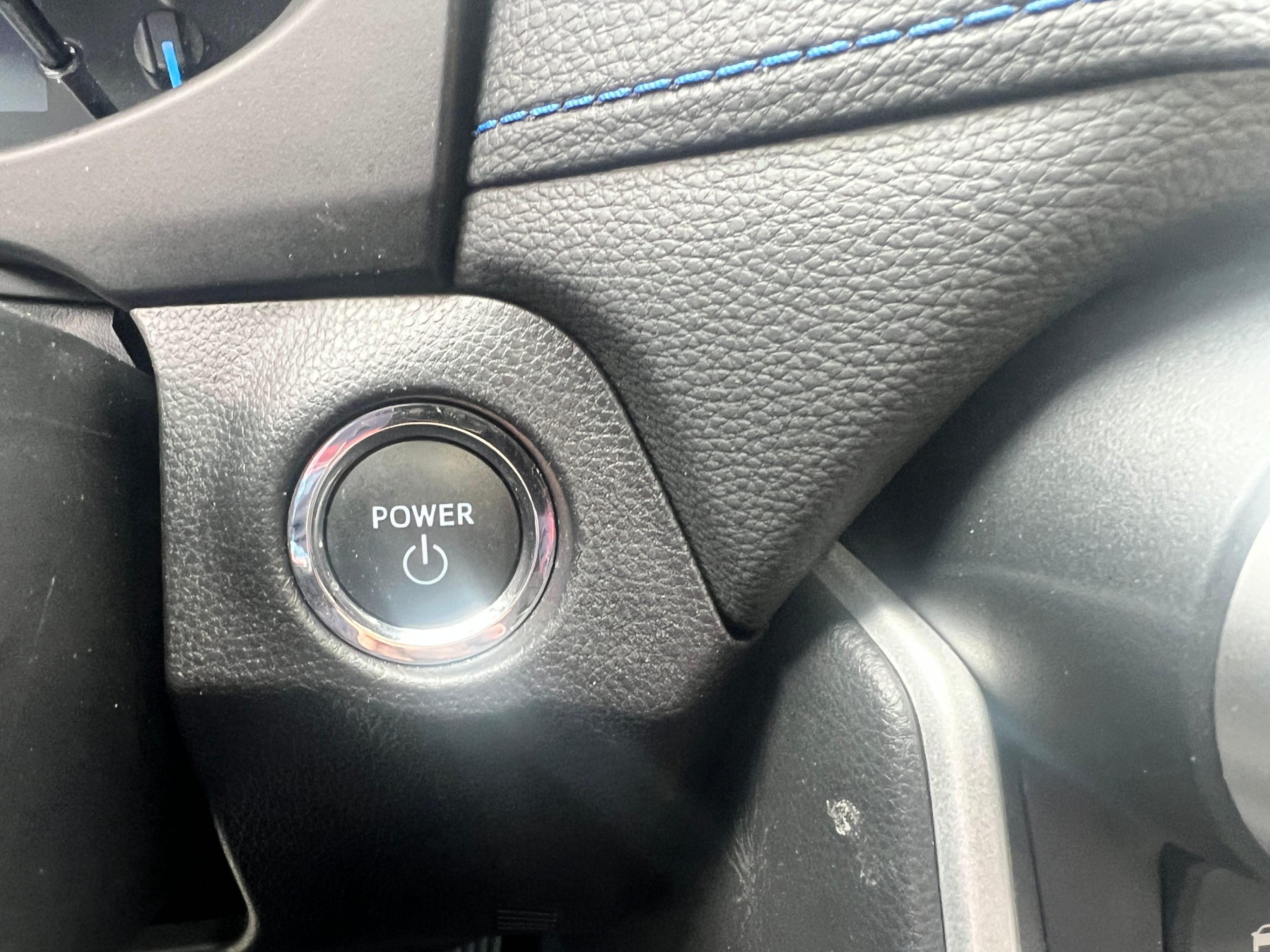 /crownautomobile/2024-Toyota-RAV4-09828419155894941.jpg
