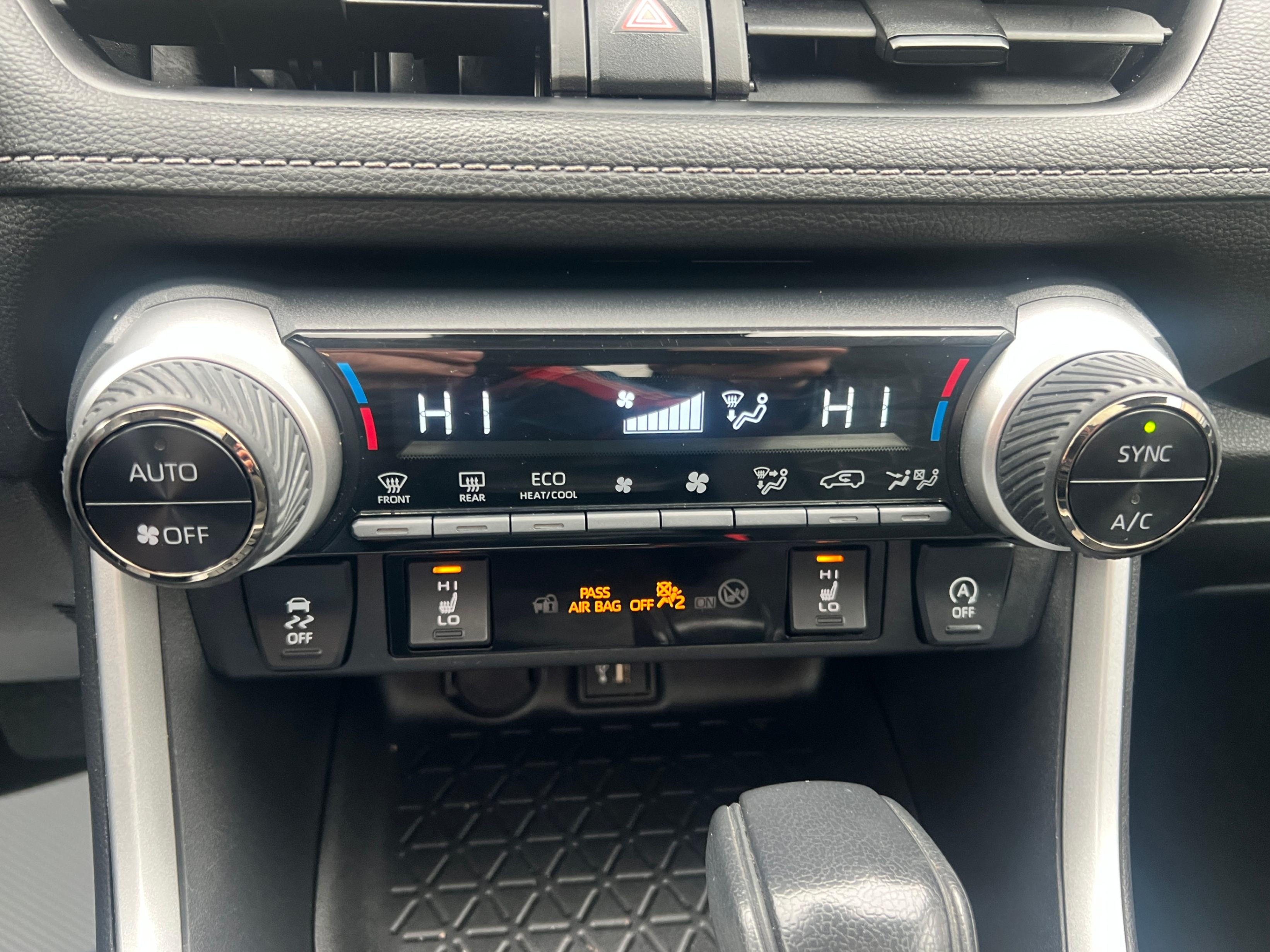 /crownautomobile/2024-Toyota-RAV4-1120198766727909.jpg