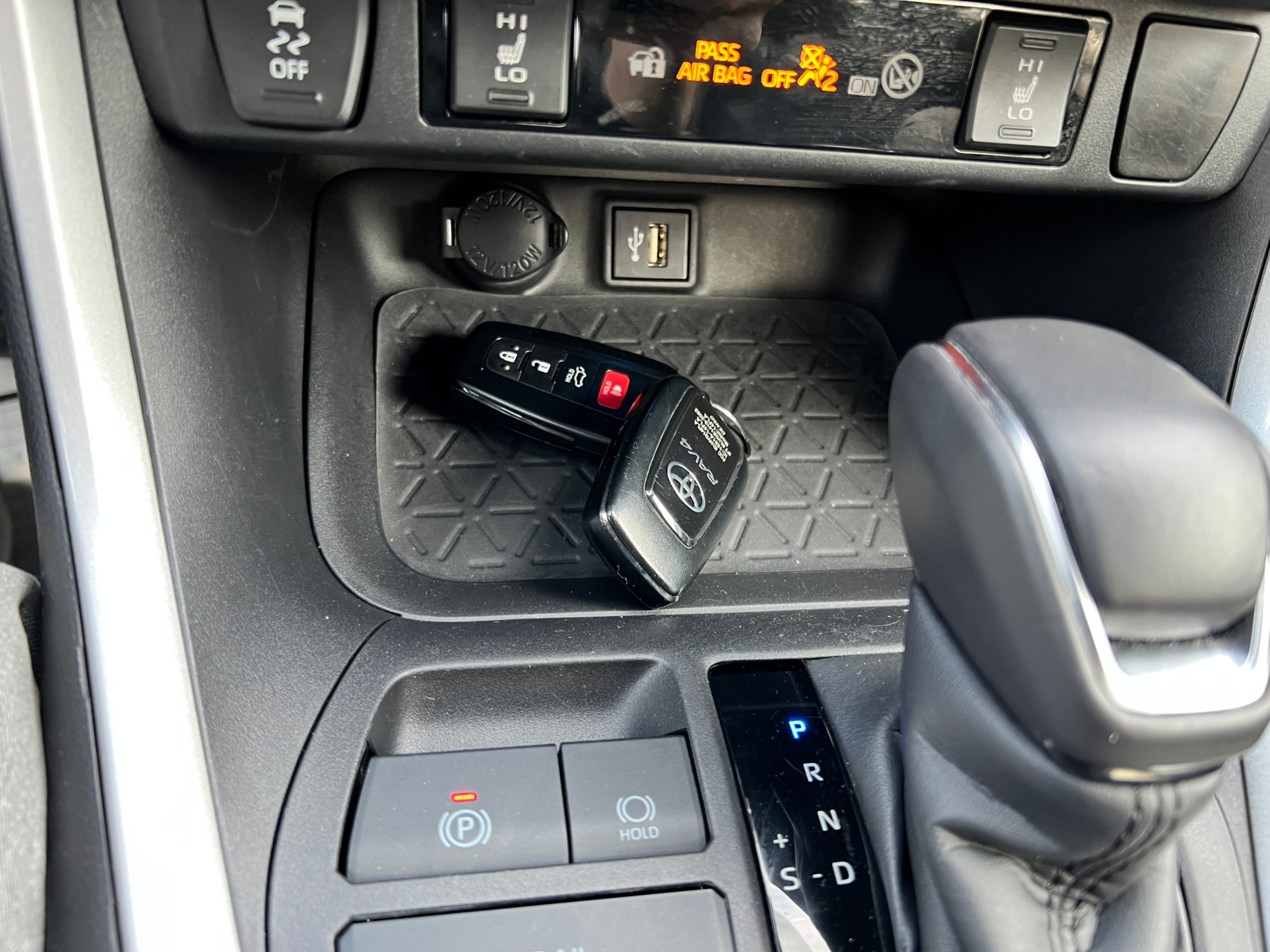 /crownautomobile/2024-Toyota-RAV4-13791543938223128.jpg