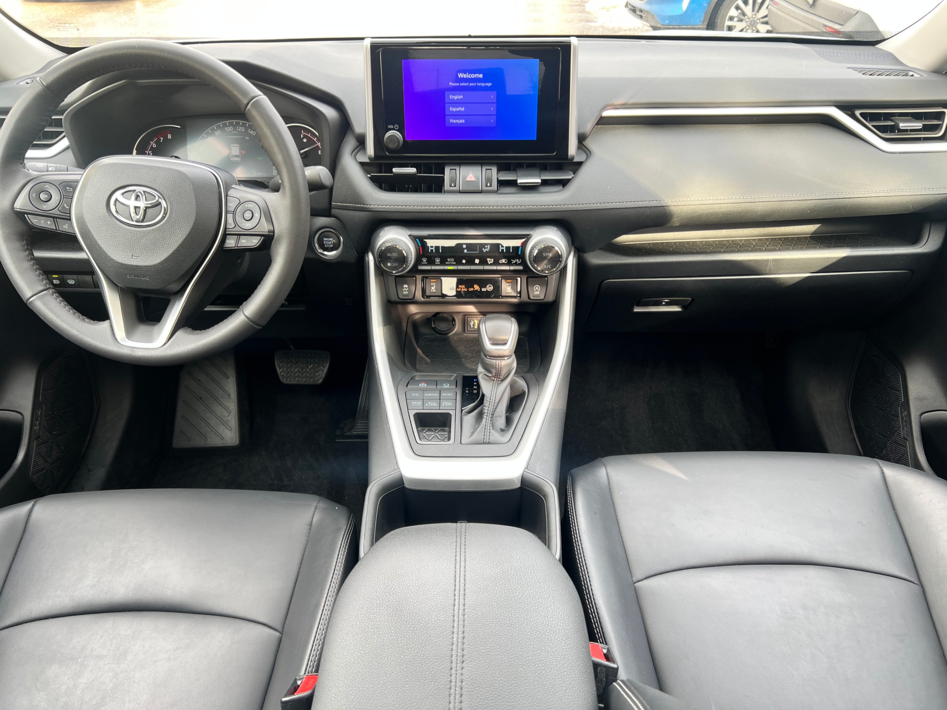 /crownautomobile/2024-Toyota-RAV4-16334055086326815.jpg