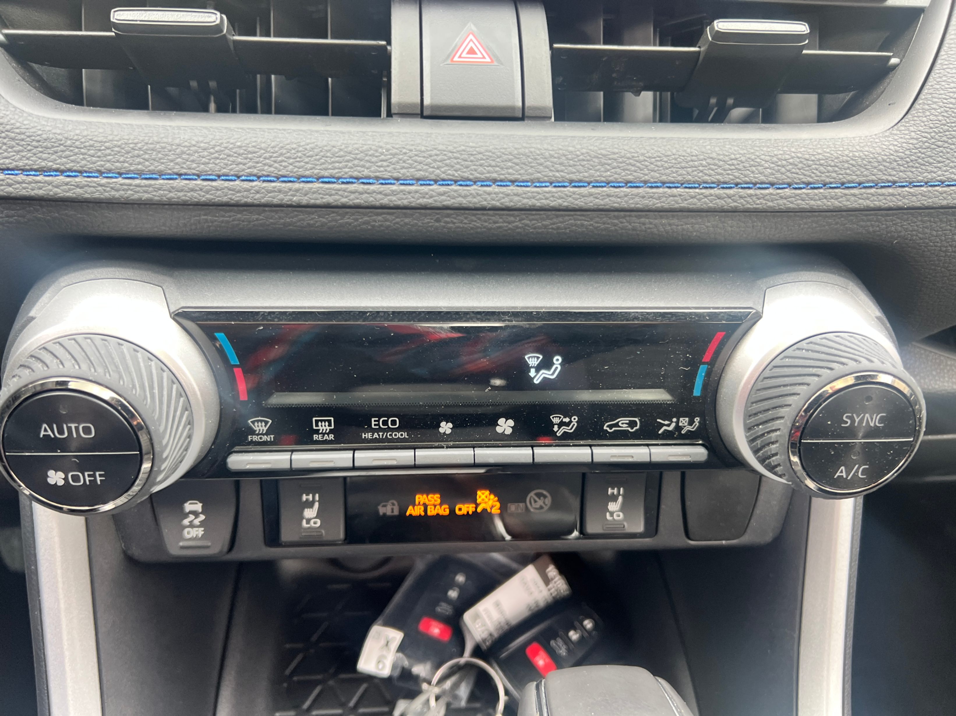 /crownautomobile/2024-Toyota-RAV4-2724222760209576.jpg