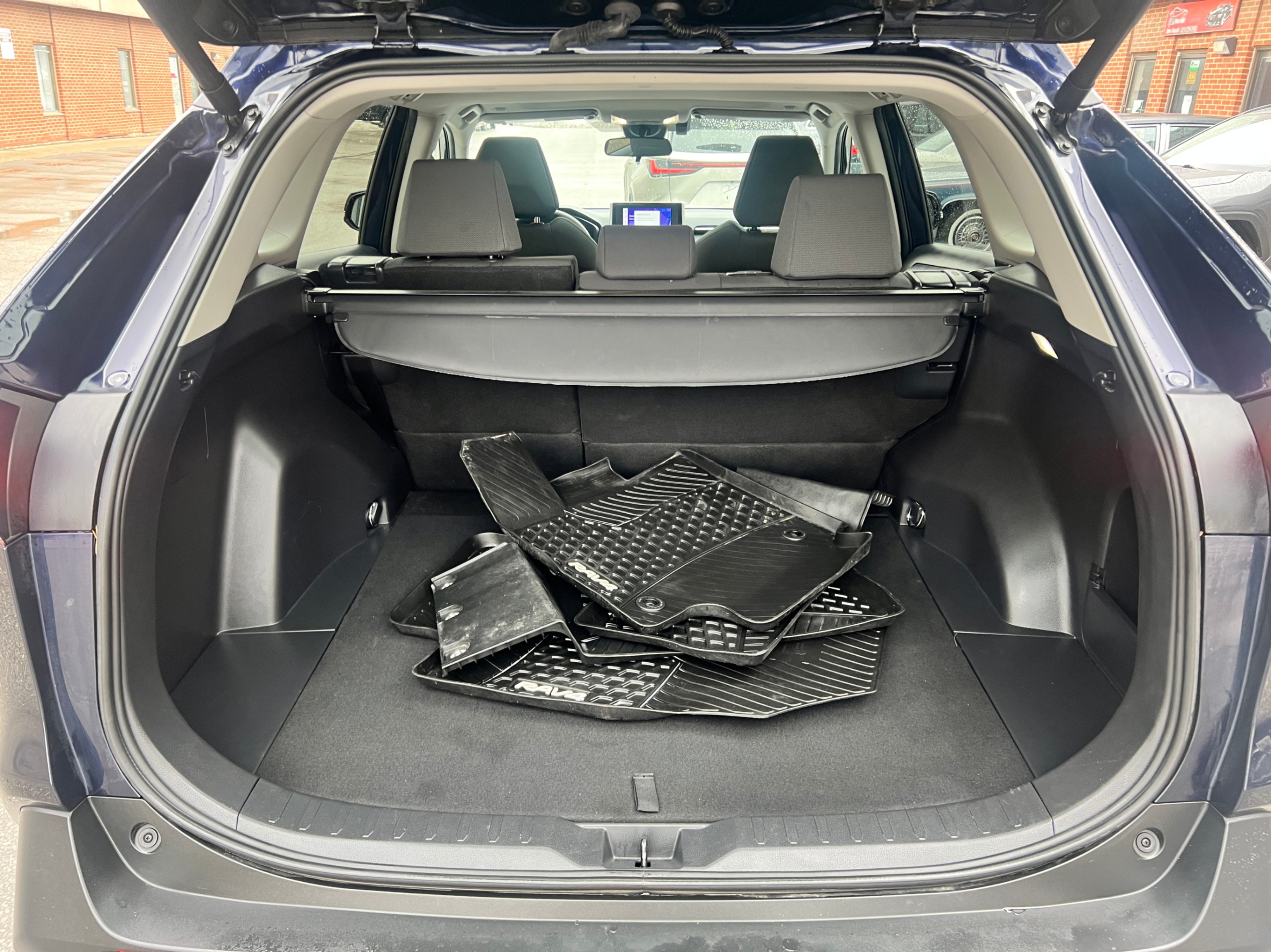 /crownautomobile/2024-Toyota-RAV4-3862919340301767.jpg