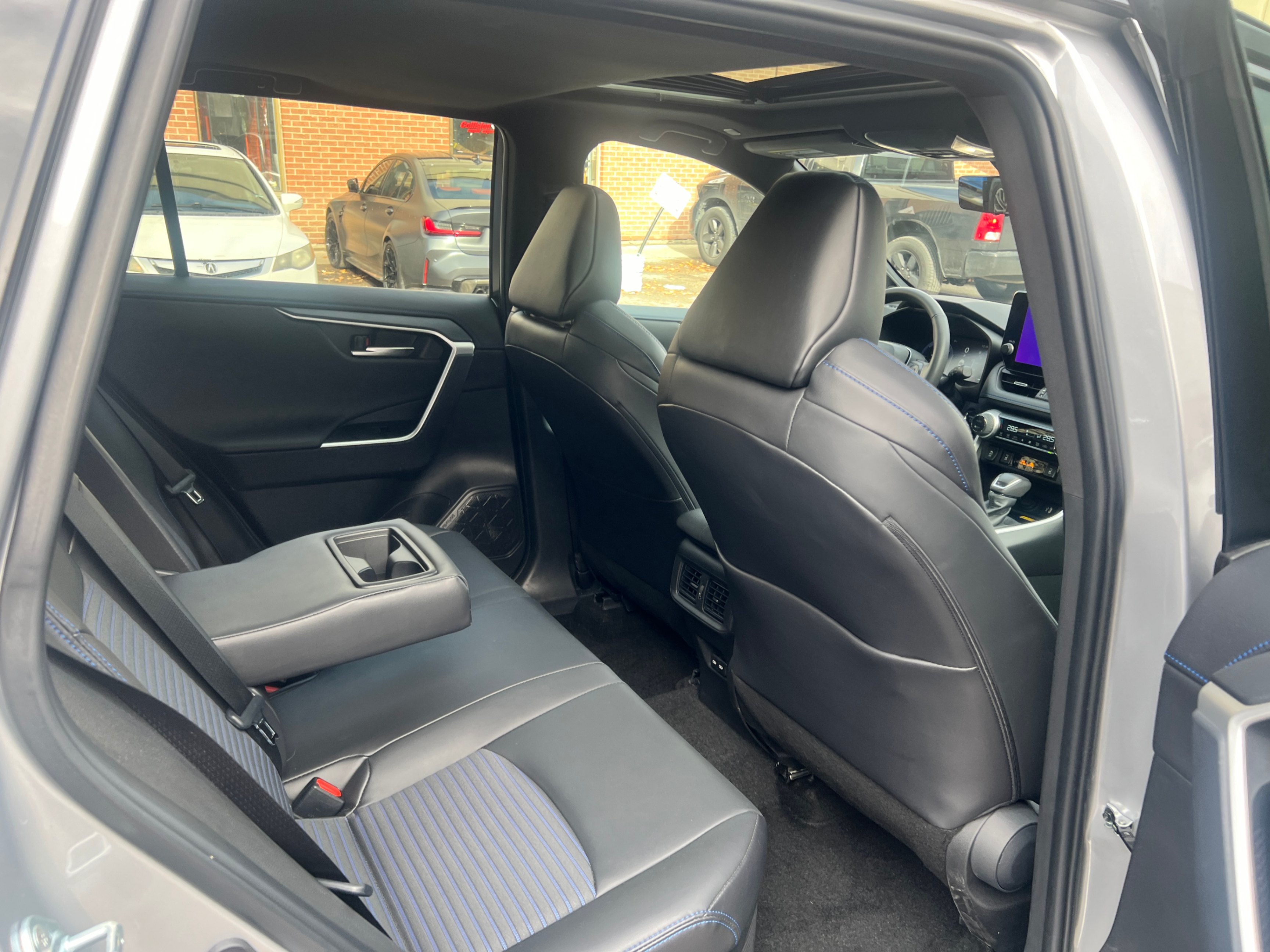 /crownautomobile/2024-Toyota-RAV4-4005617657551366.jpg