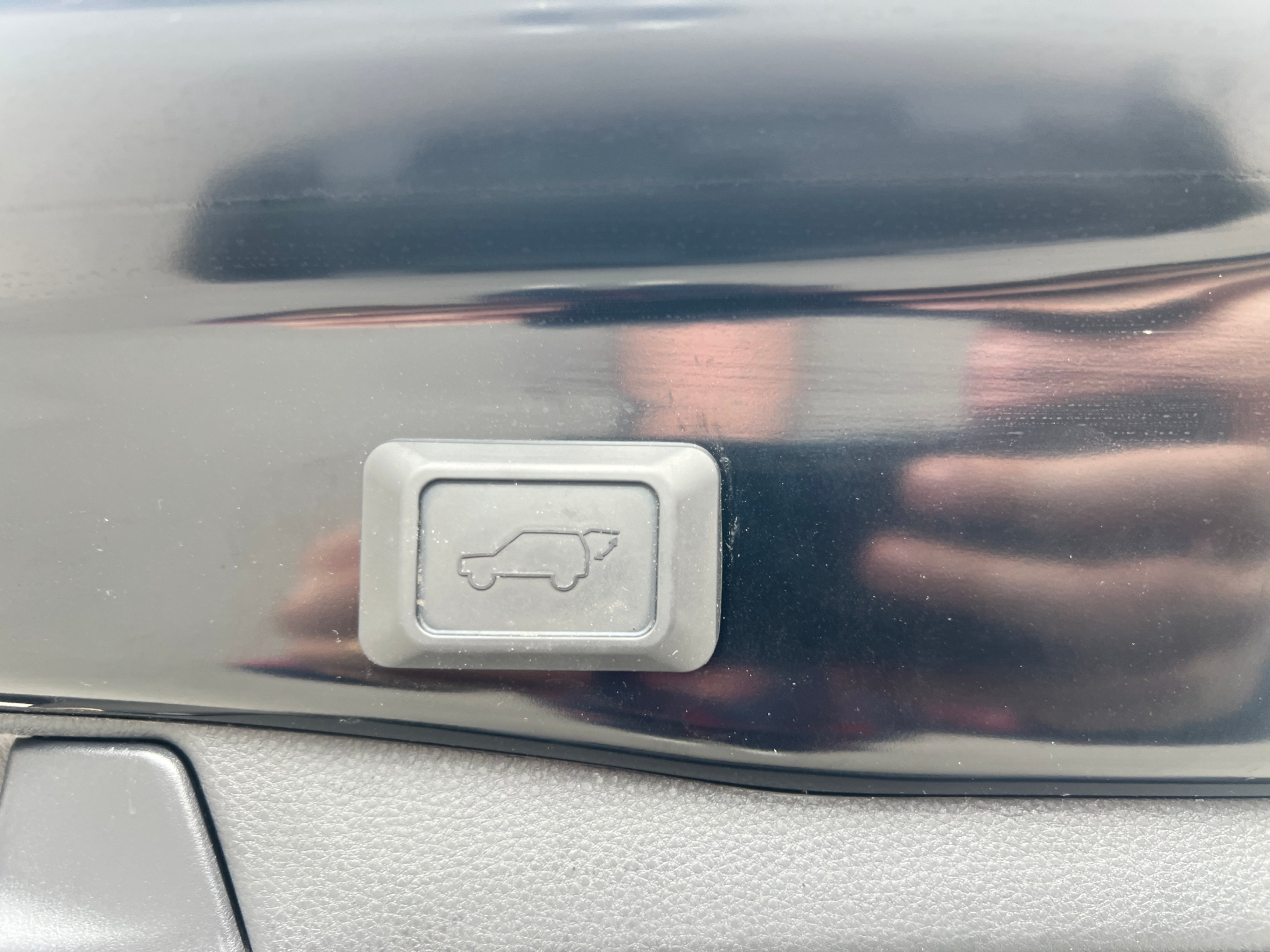 /crownautomobile/2024-Toyota-RAV4-4057952407041796.jpg