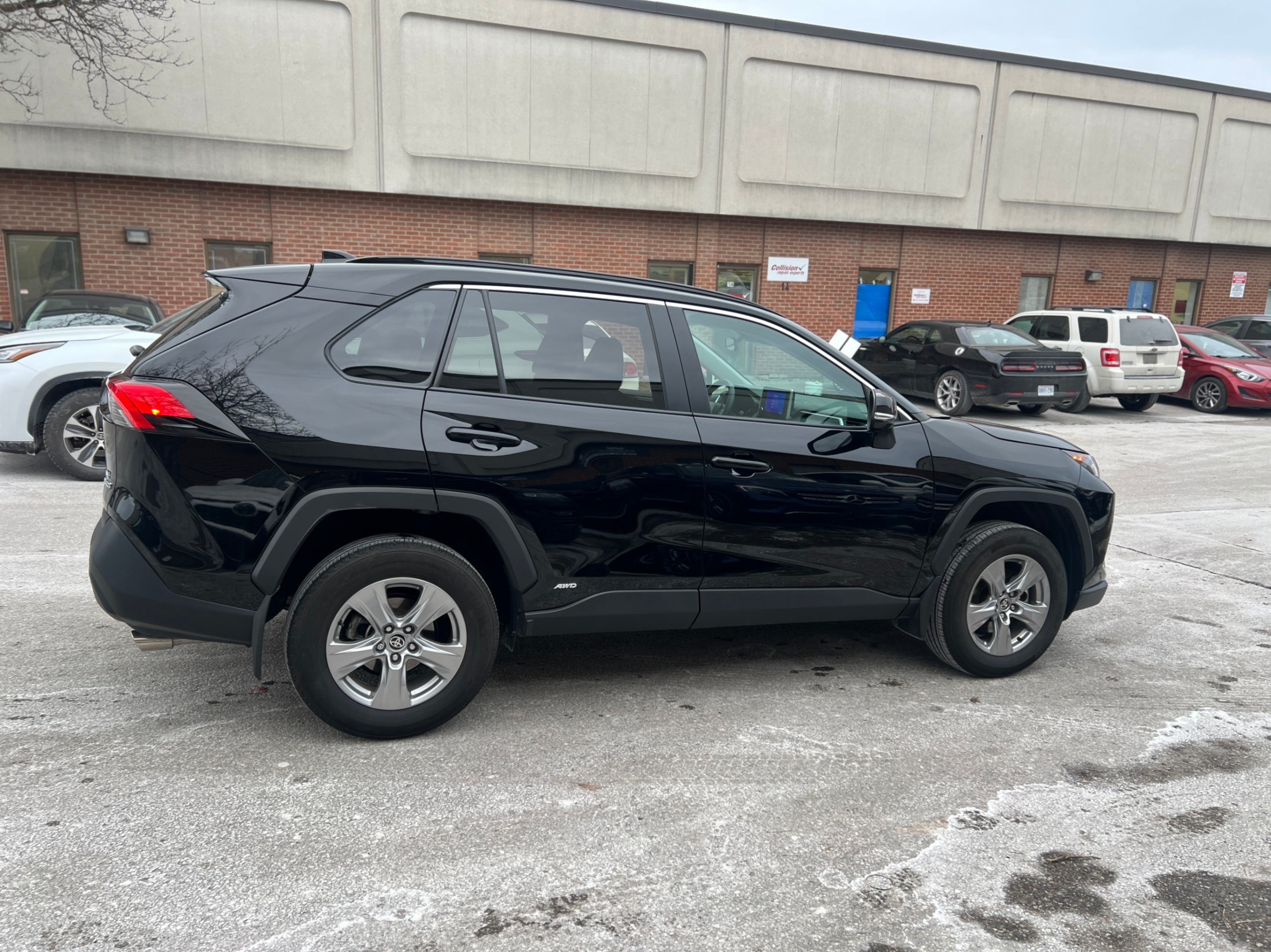 /crownautomobile/2024-Toyota-RAV4-4090626113137834.jpg