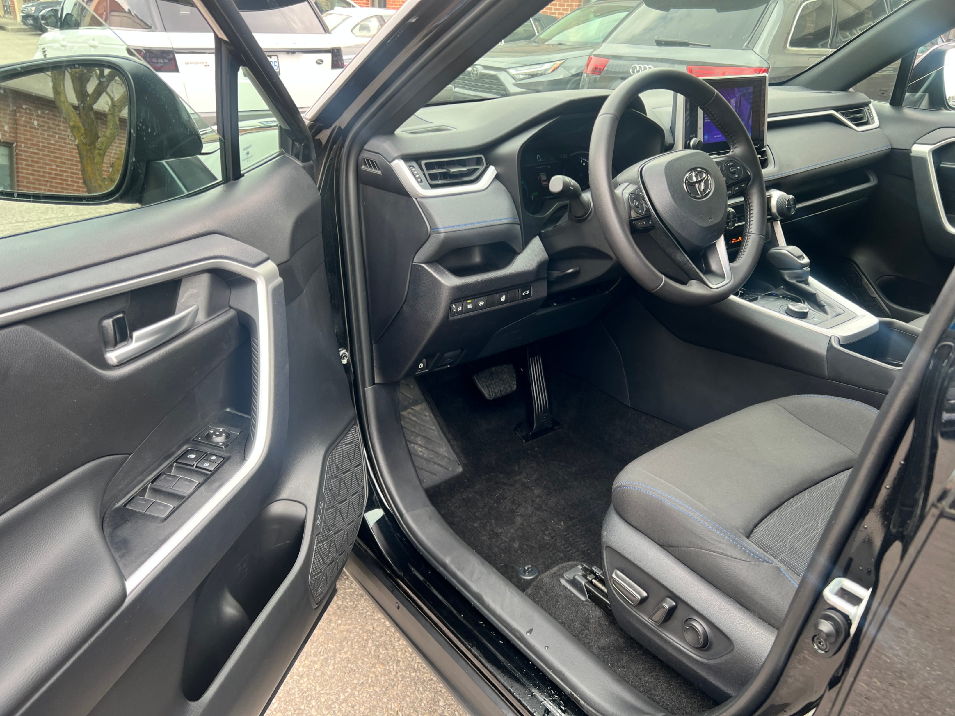 /crownautomobile/2024-Toyota-RAV4-44509322063349543.jpg