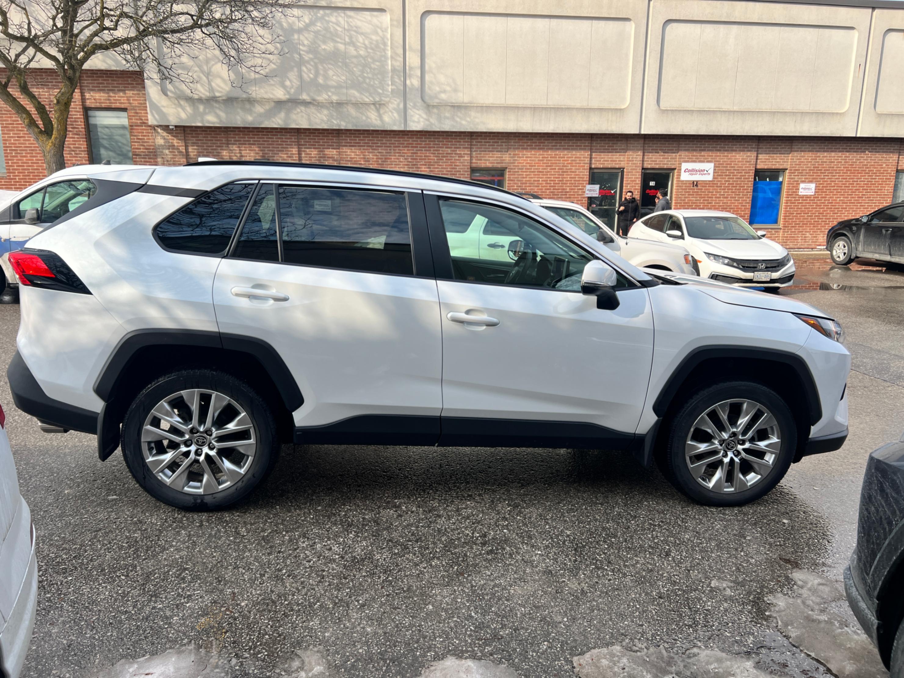 /crownautomobile/2024-Toyota-RAV4-5728479792242049.jpg