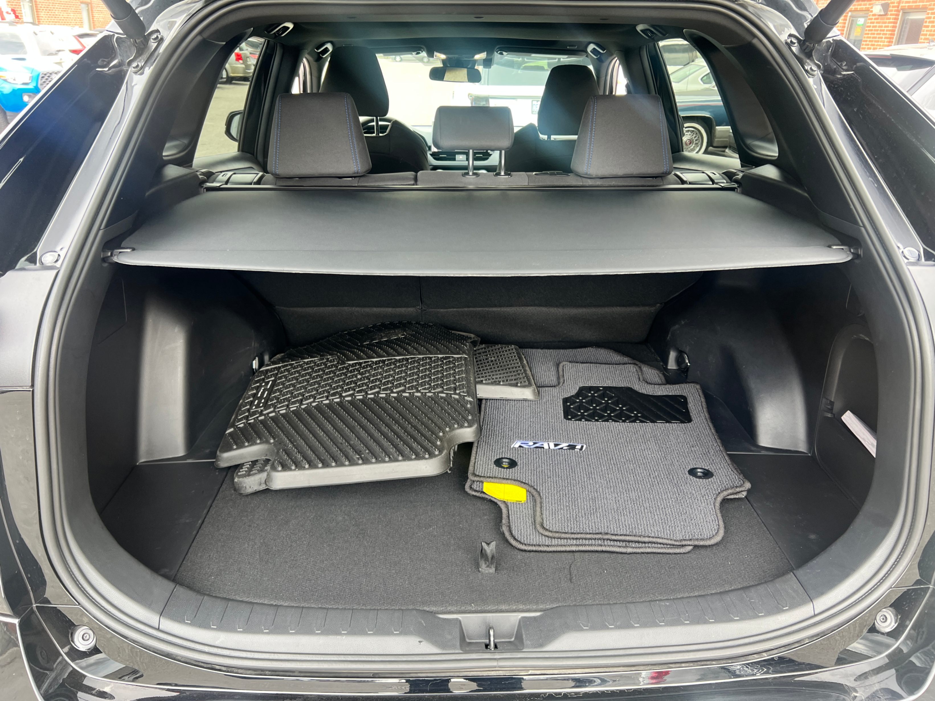 /crownautomobile/2024-Toyota-RAV4-6063010131771487.jpg