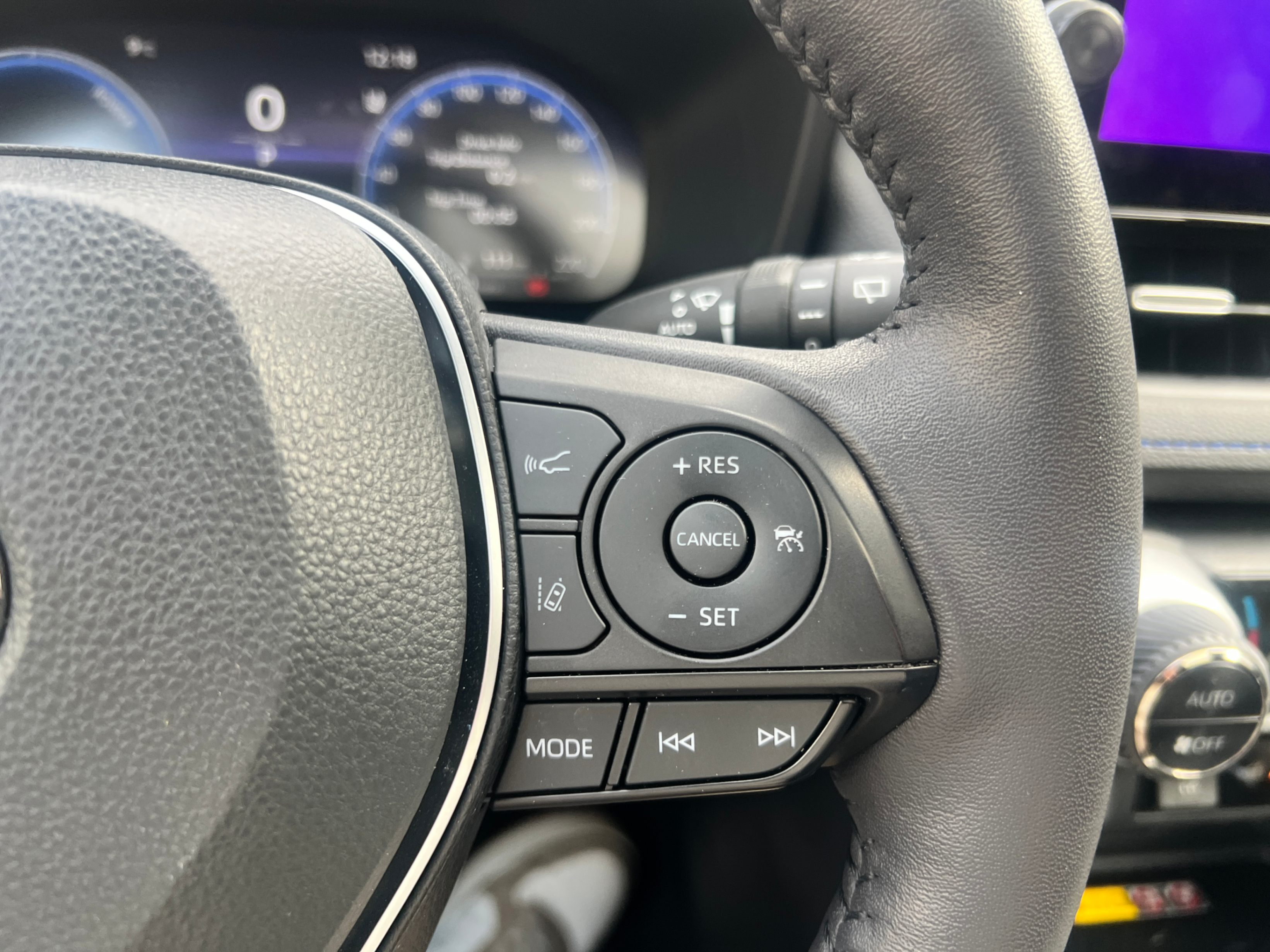 /crownautomobile/2024-Toyota-RAV4-608825084203453.jpg