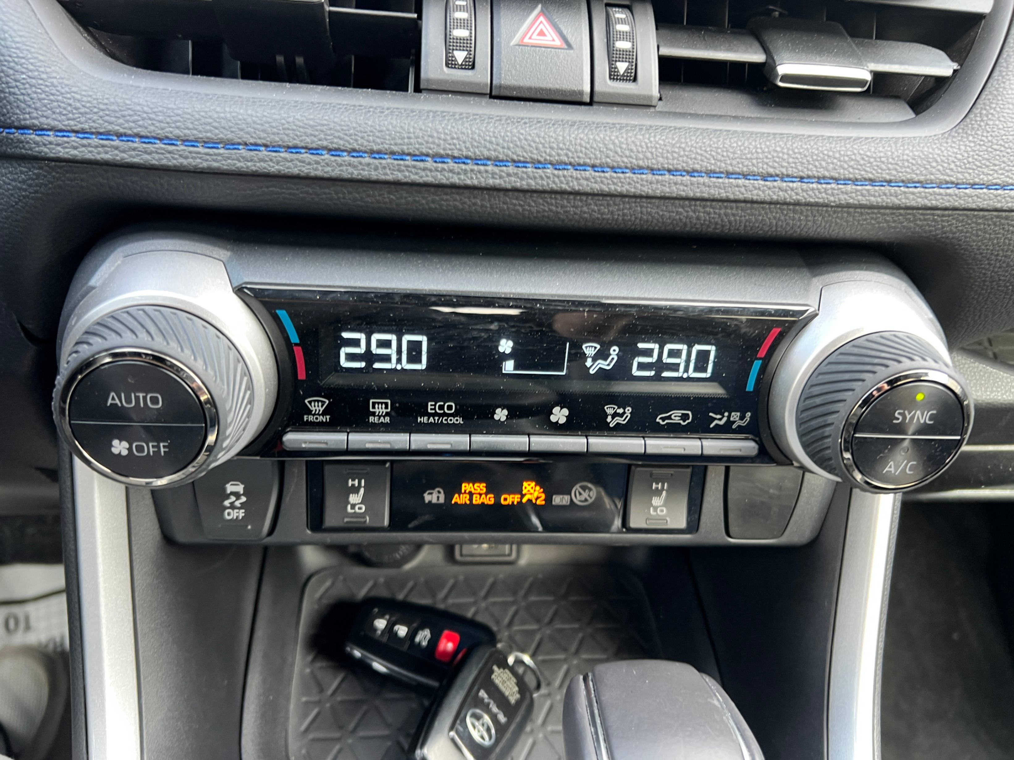 /crownautomobile/2024-Toyota-RAV4-608864766698008.jpg