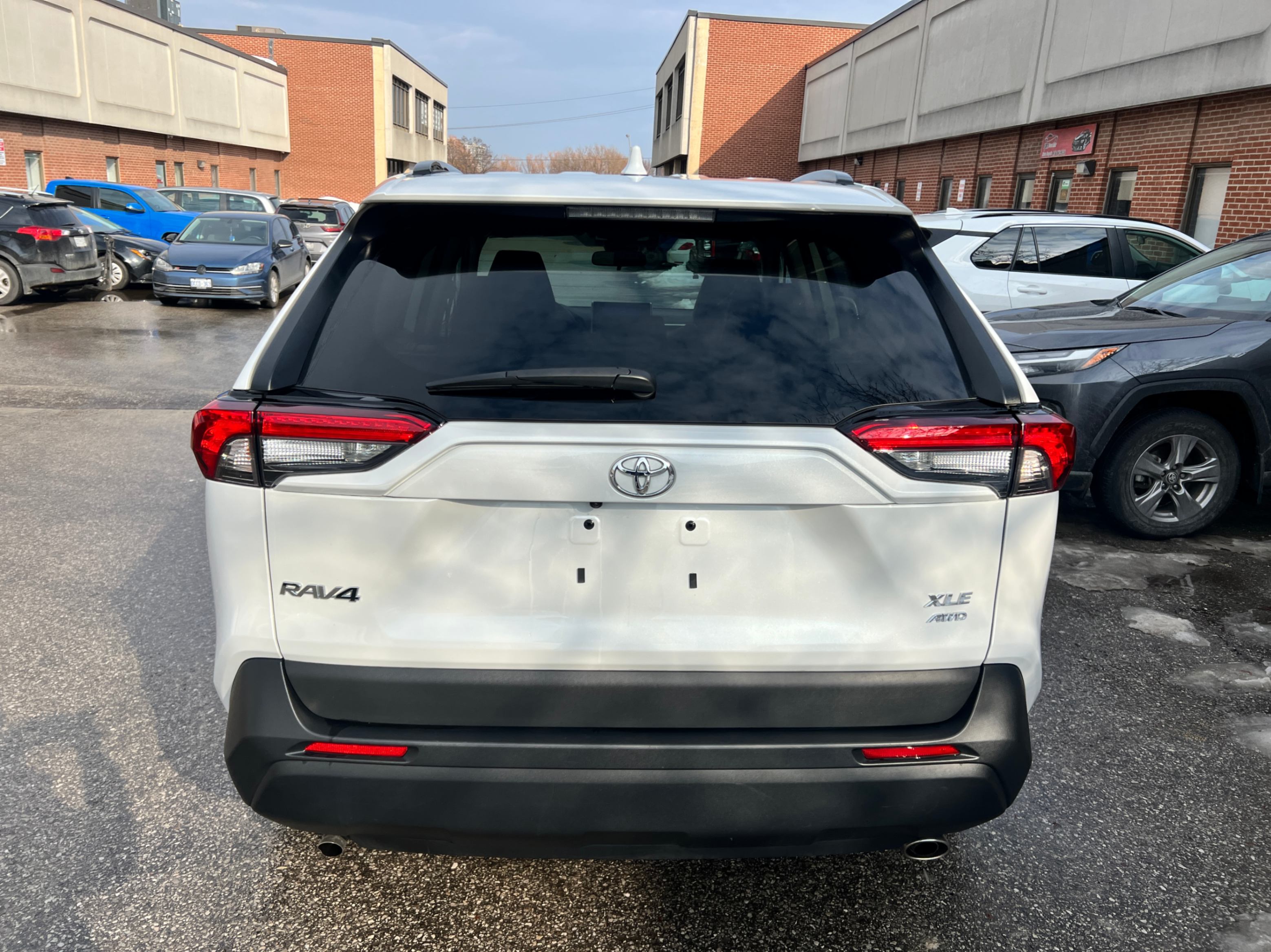 /crownautomobile/2024-Toyota-RAV4-6928809453861613.jpg