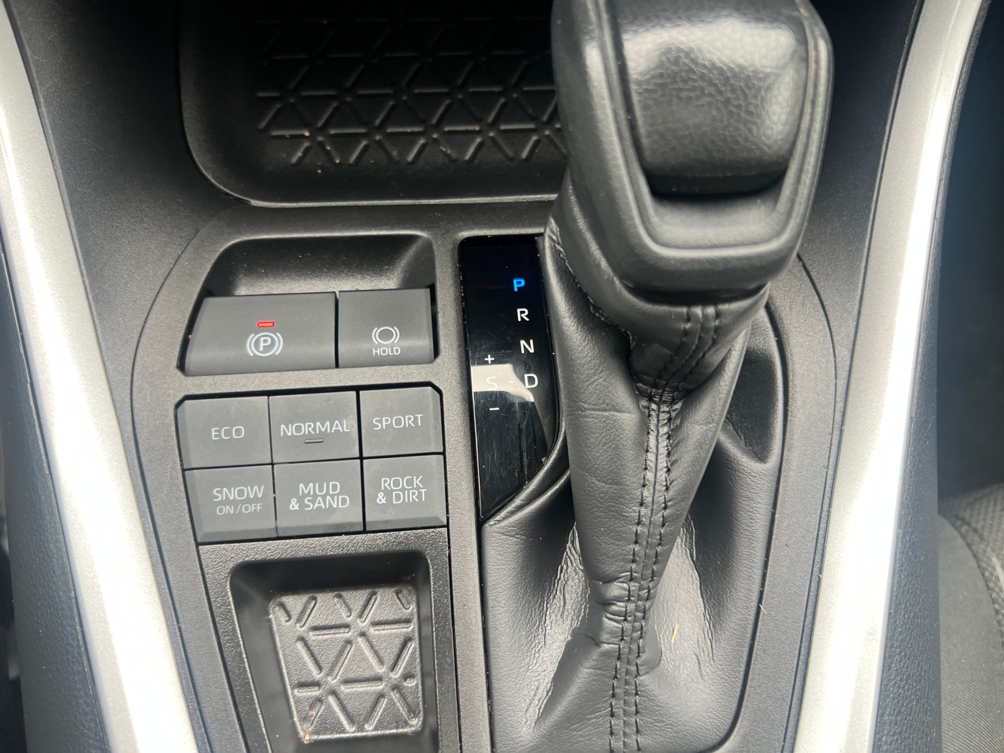 /crownautomobile/2024-Toyota-RAV4-7132547884432425.jpg