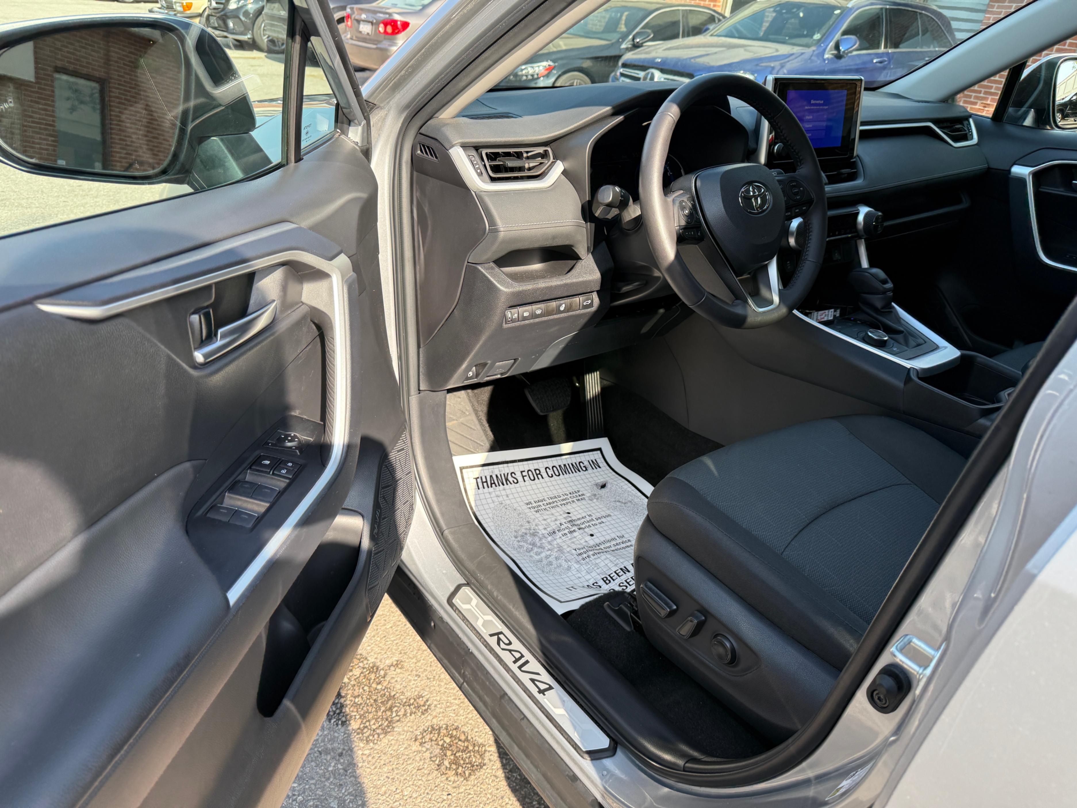 /crownautomobile/2024-Toyota-RAV4-7263265824310992.jpg