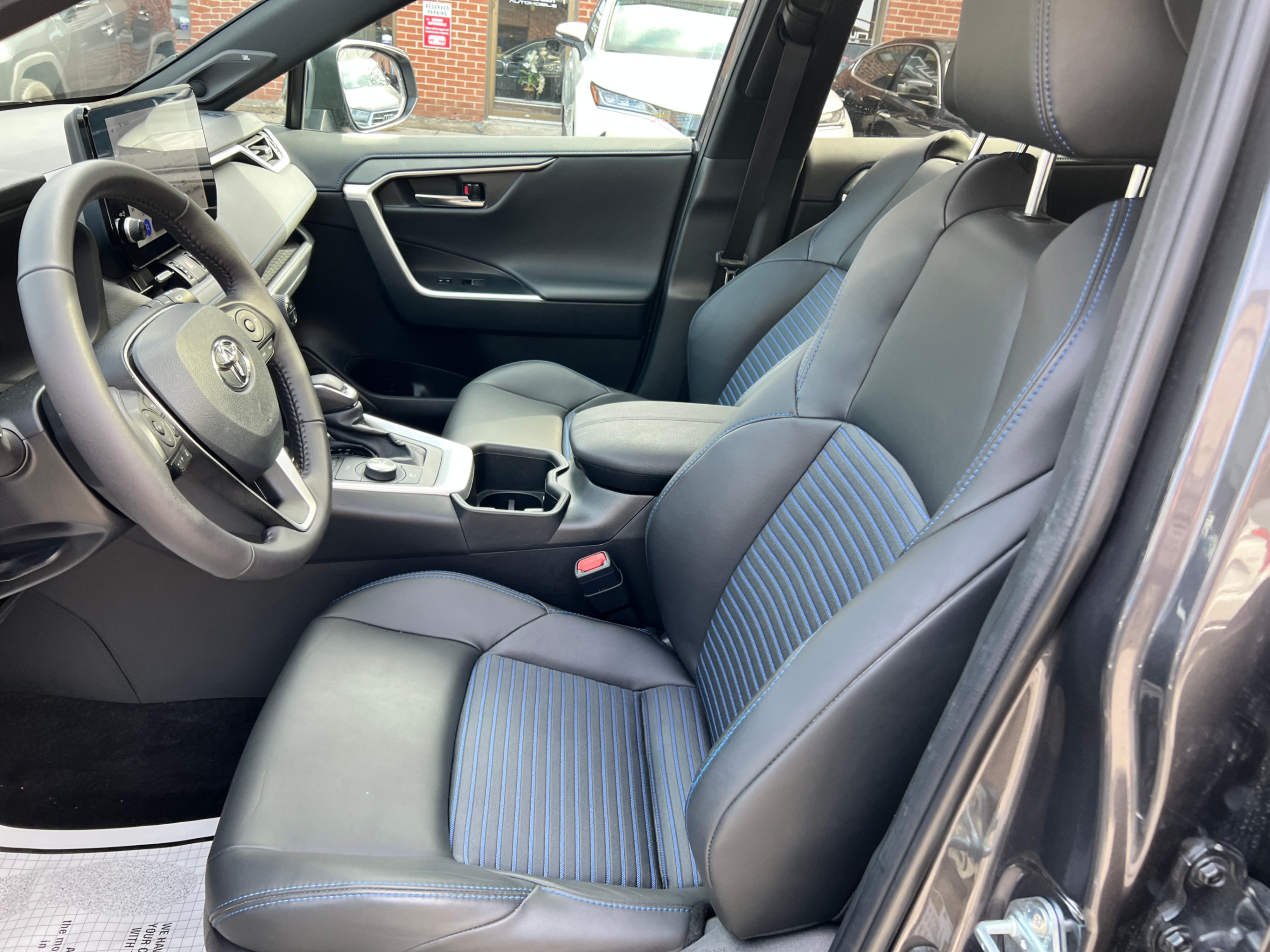 /crownautomobile/2024-Toyota-RAV4-7411861154688542.jpg