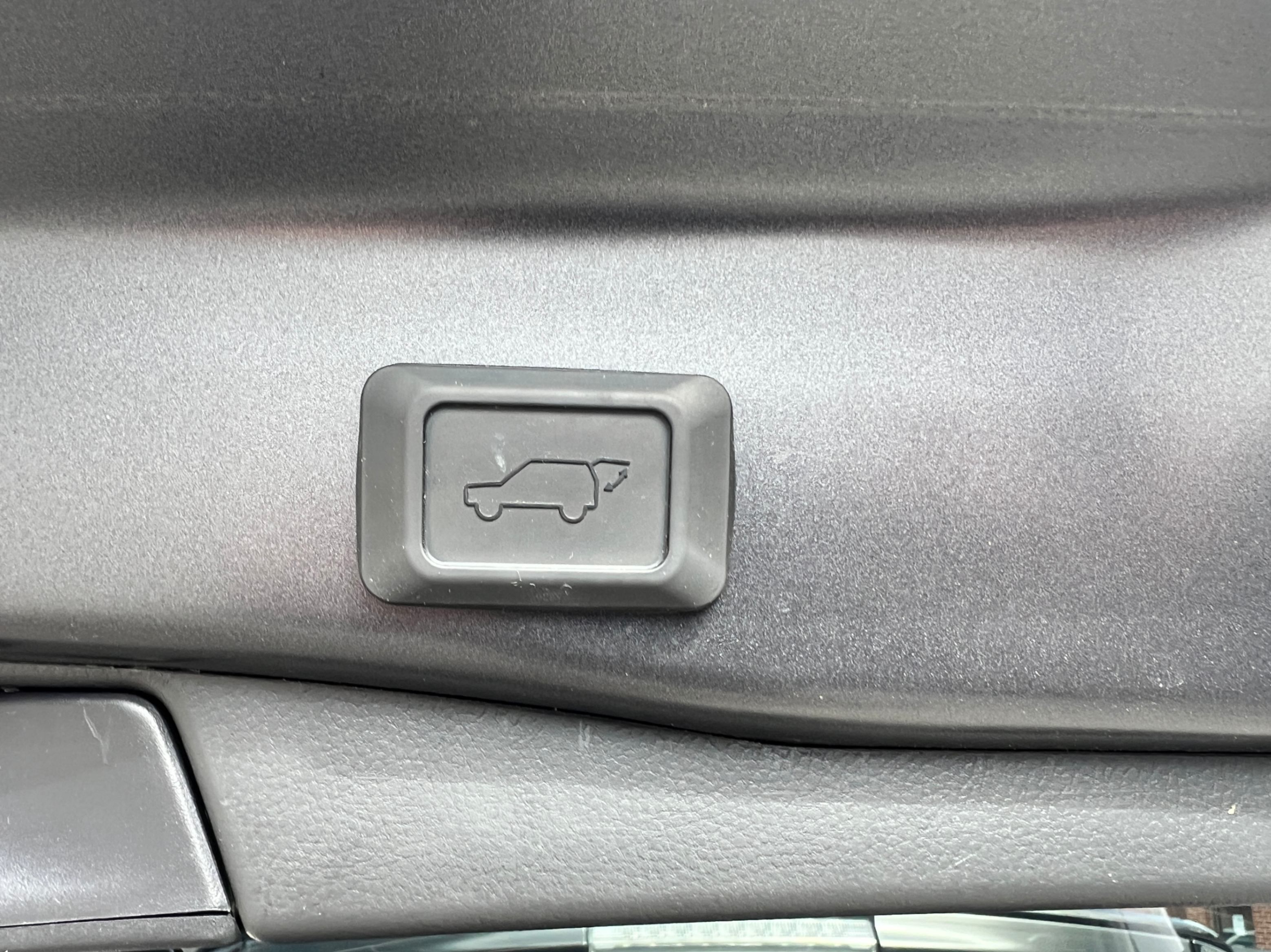 /crownautomobile/2024-Toyota-RAV4-7678148658425334.jpg