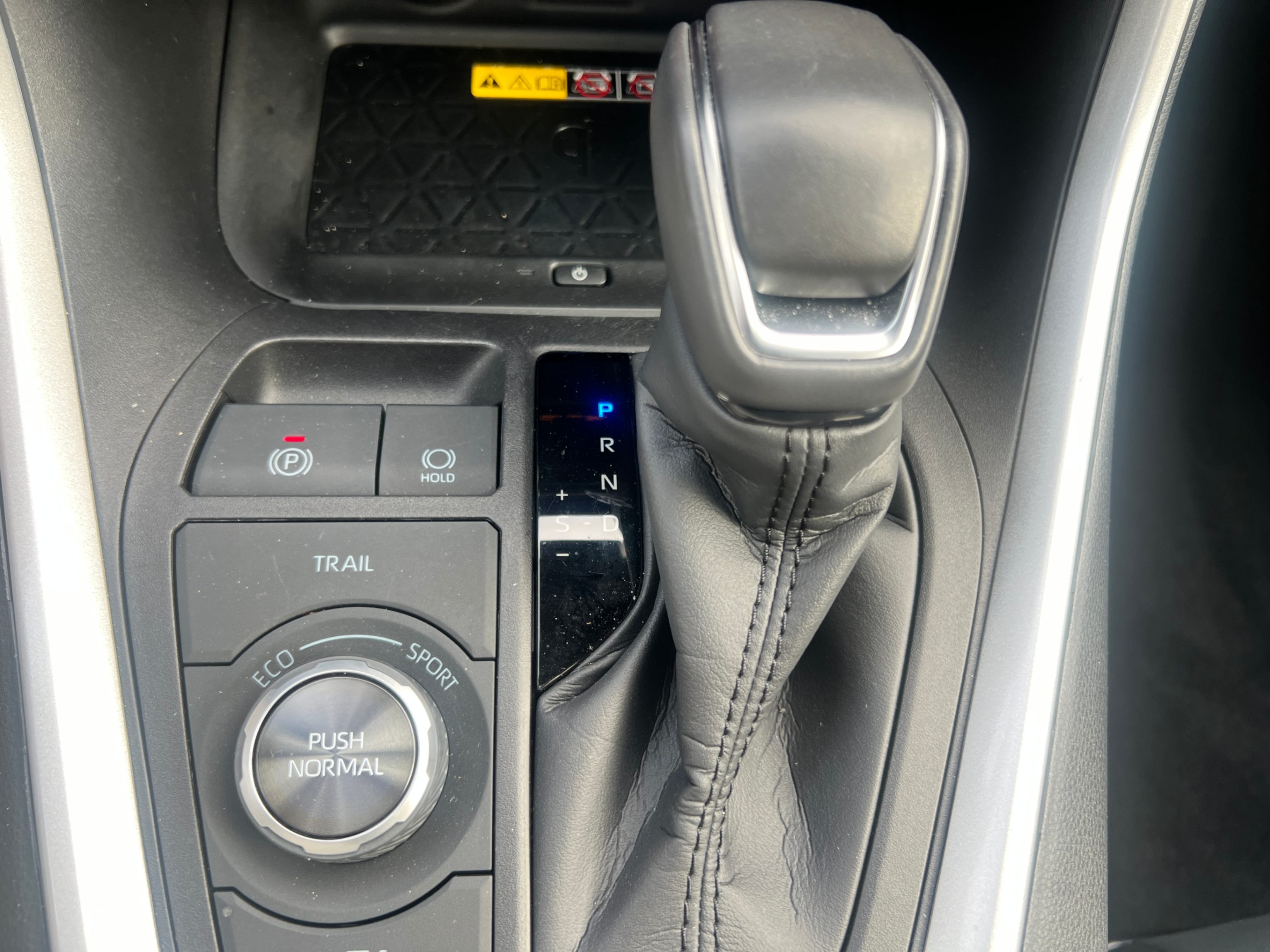 /crownautomobile/2024-Toyota-RAV4-7689848329371929.jpg