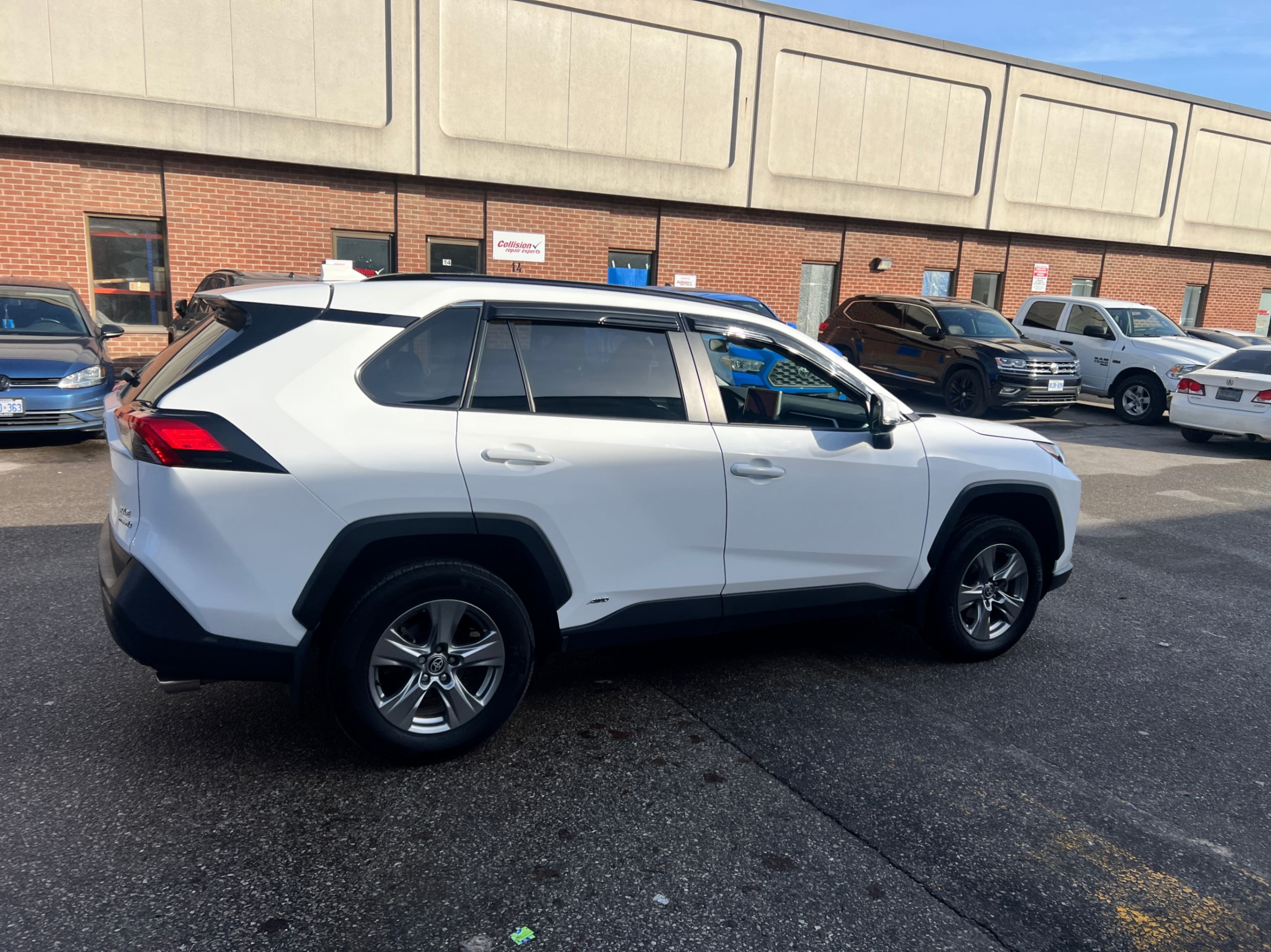 /crownautomobile/2024-Toyota-RAV4-858320745021546.jpg