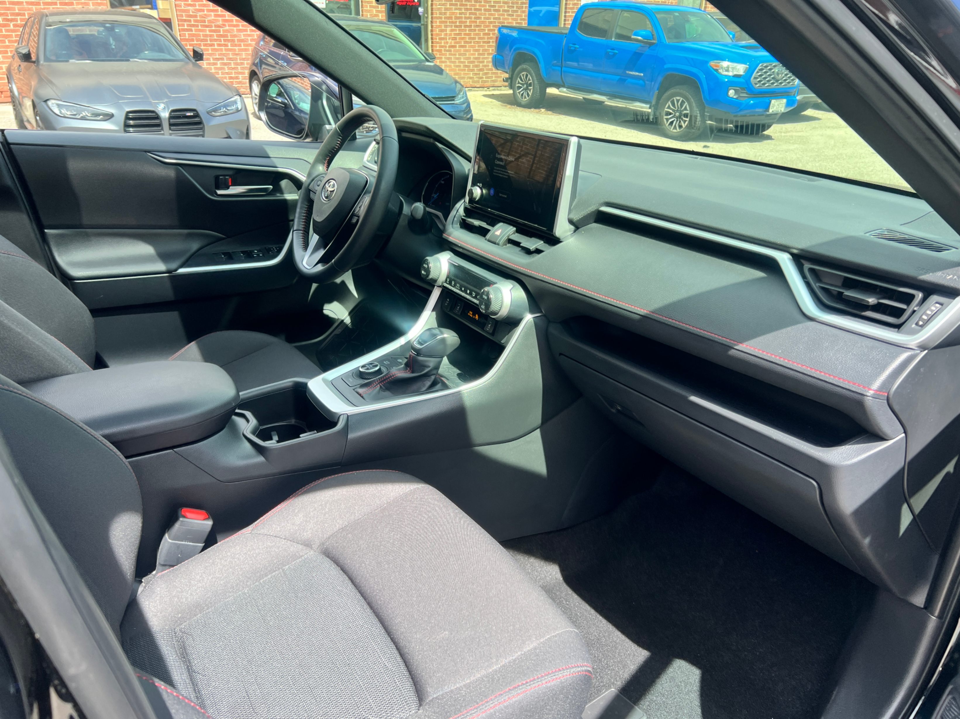 /crownautomobile/2024-Toyota-RAV4Prime-6079544423327756.jpg