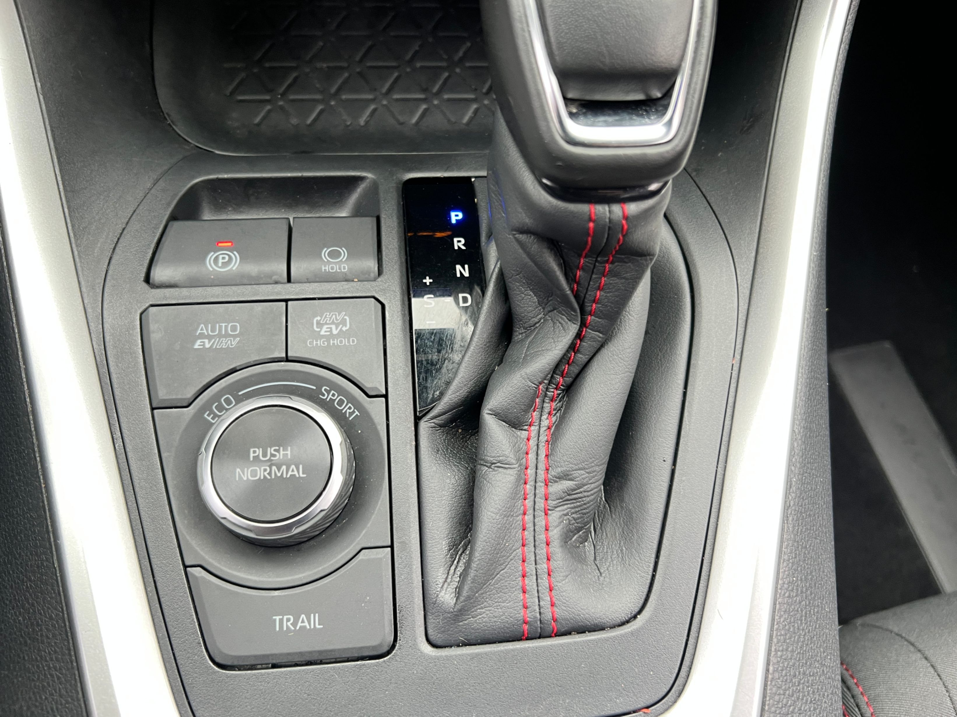 /crownautomobile/2024-Toyota-RAV4Prime-8597071144002844.jpg