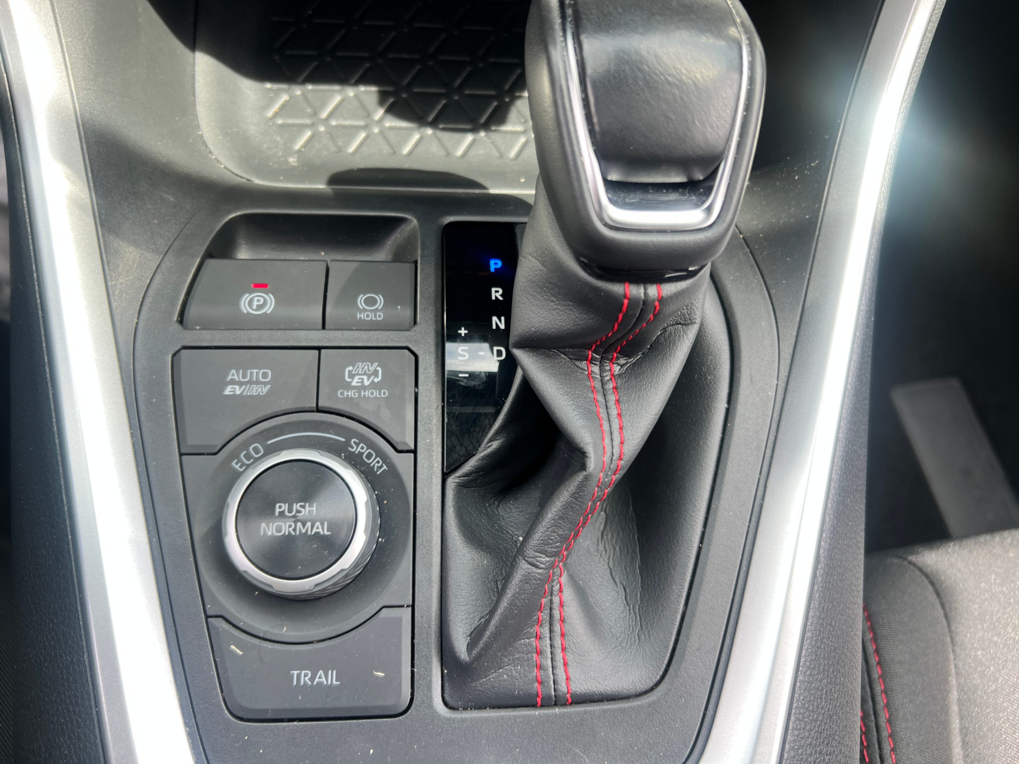 /crownautomobile/2024-Toyota-RAV4Prime-8888377359638095.jpg