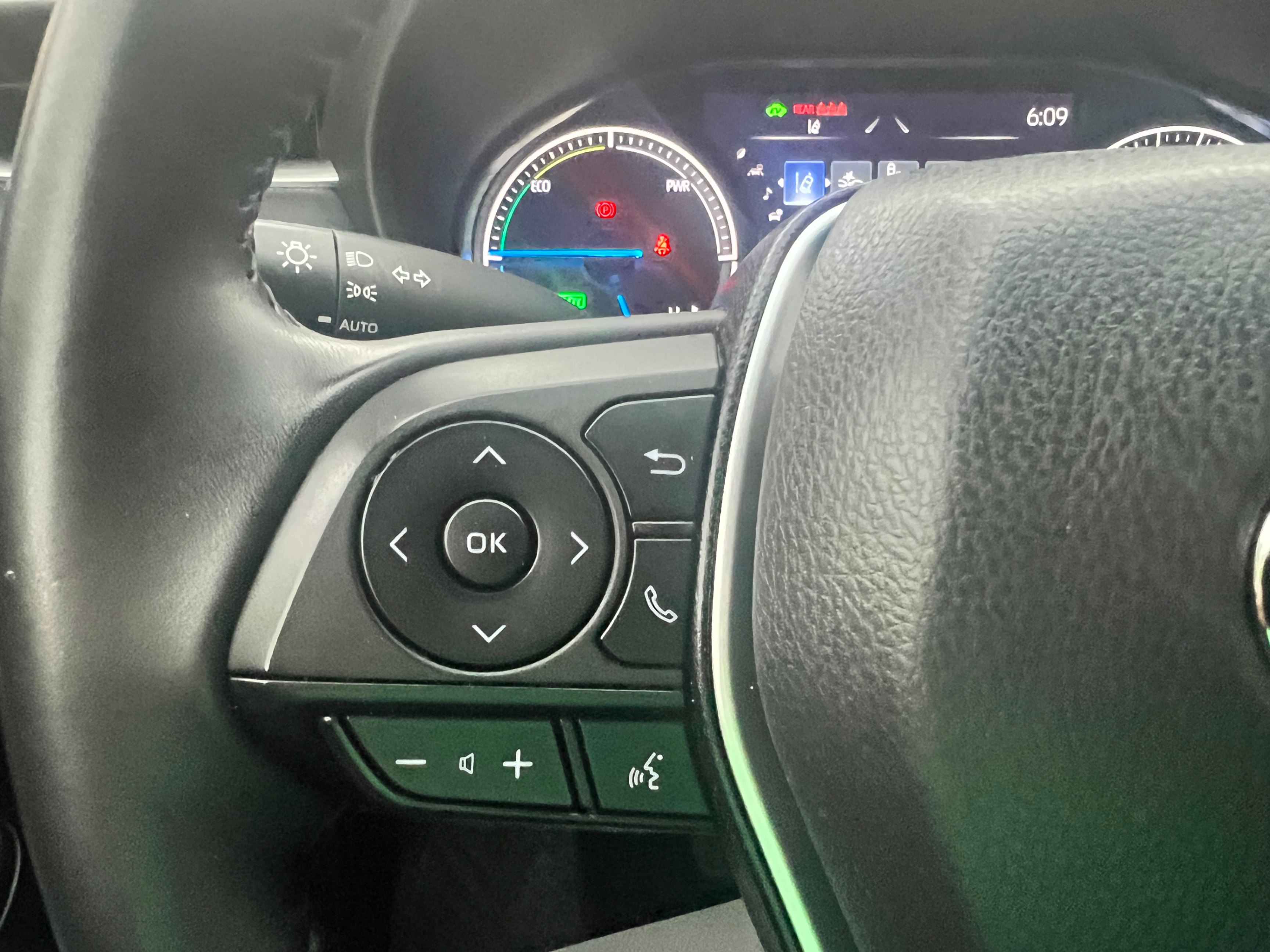 /crownautomobile/2024-Toyota-Venza-23053606311911157.jpg