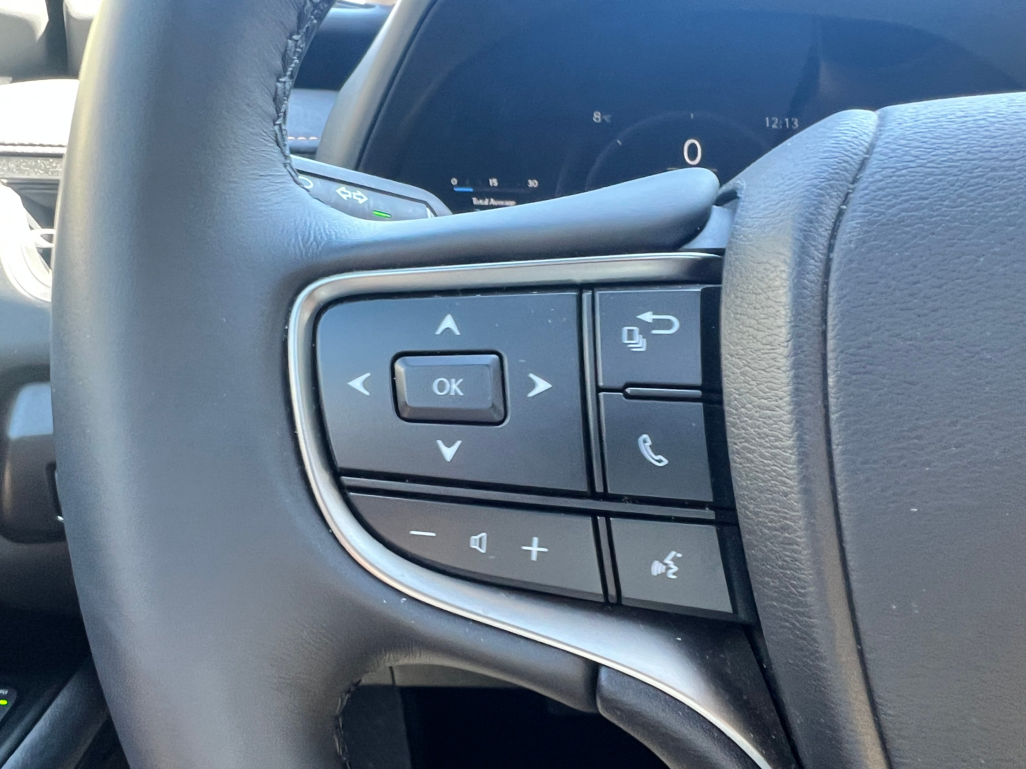 /crownautomobile/2025-Lexus-UX-0016124616273891501.jpg
