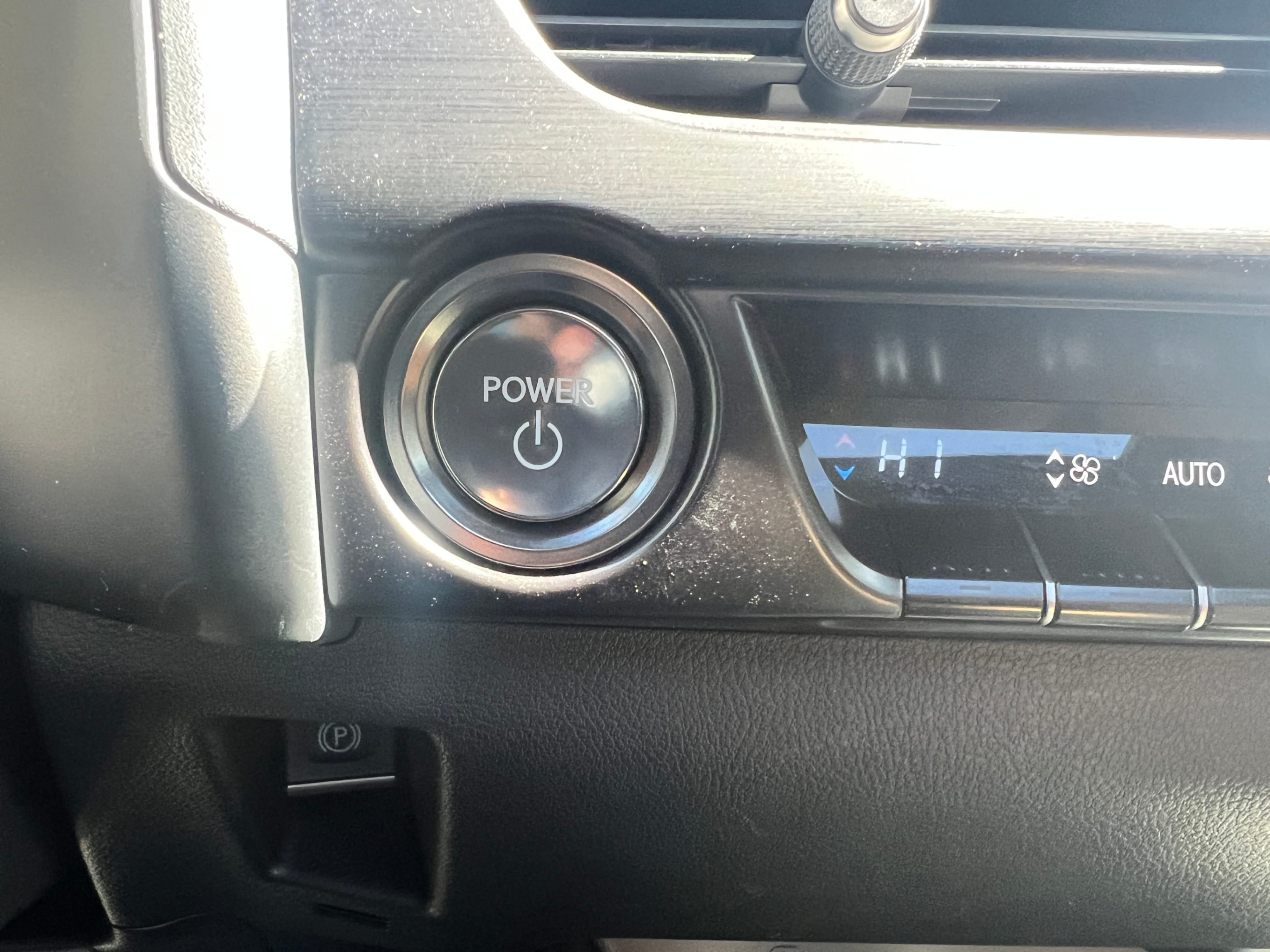 /crownautomobile/2025-Lexus-UX-12580598675306542.jpg
