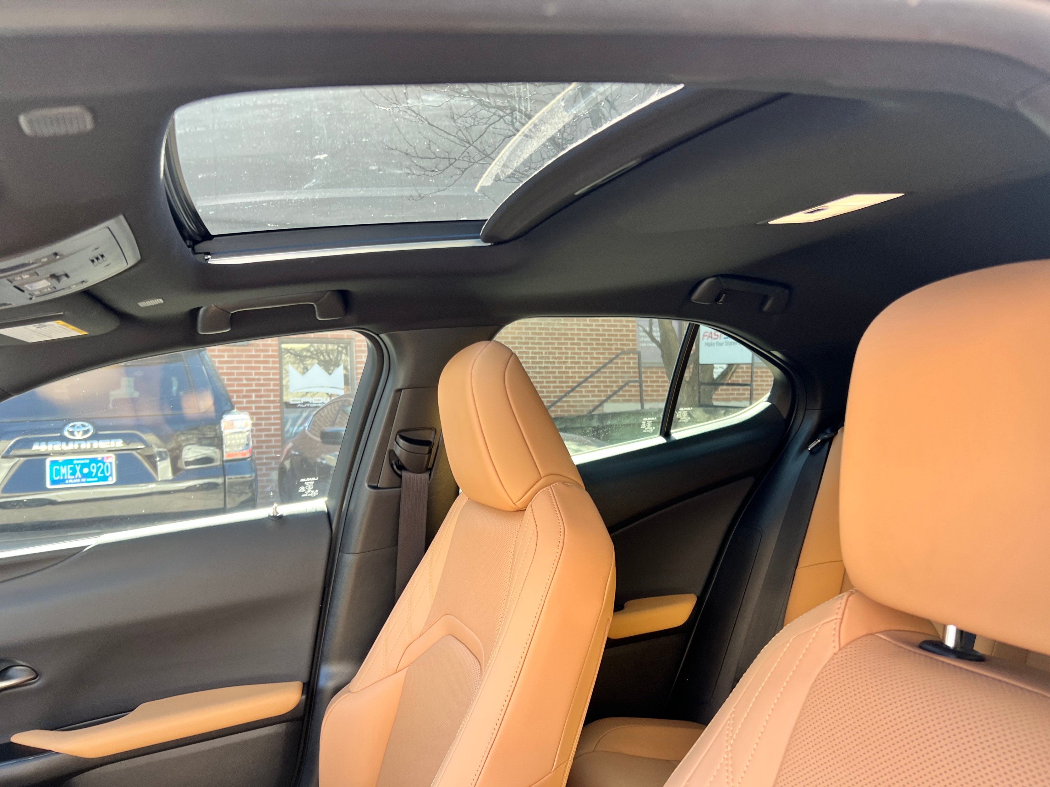 /crownautomobile/2025-Lexus-UX-7387618006508865.jpg
